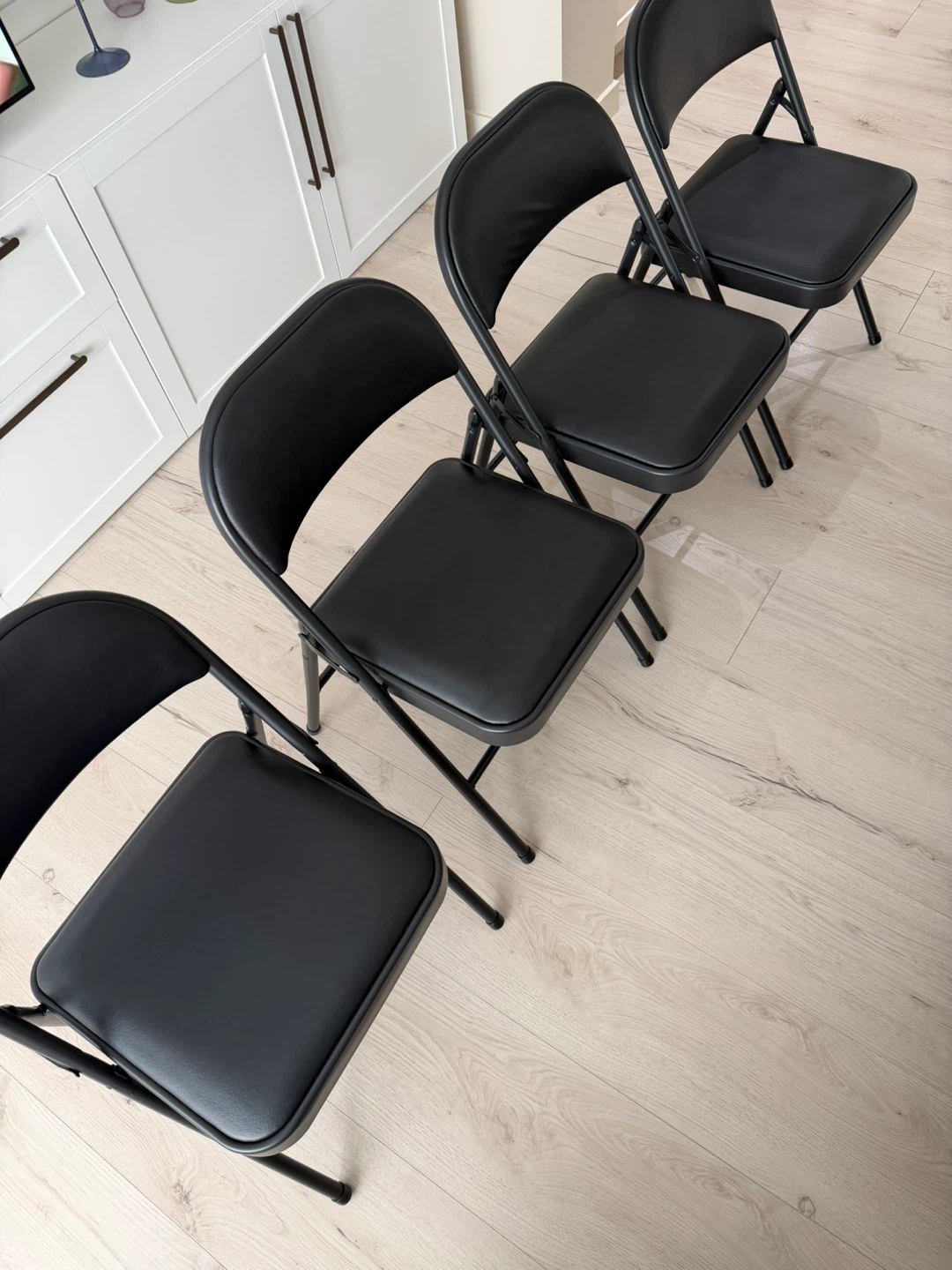 Black Folding Chairs - photo 2