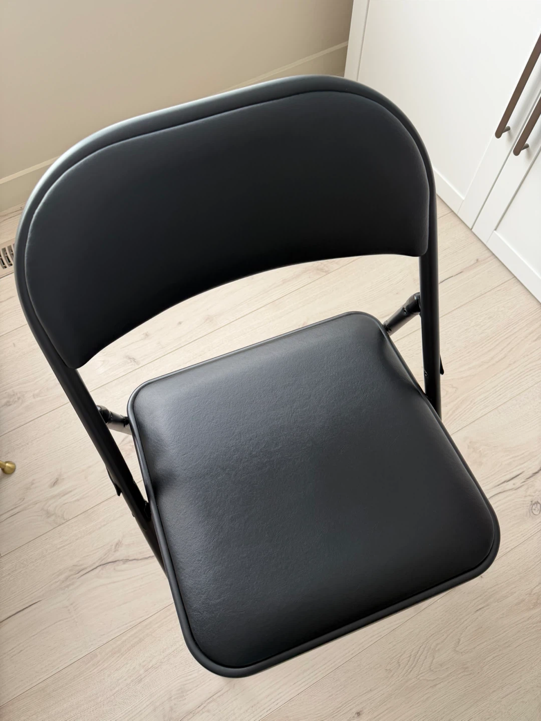 Black Folding Chairs - photo 3