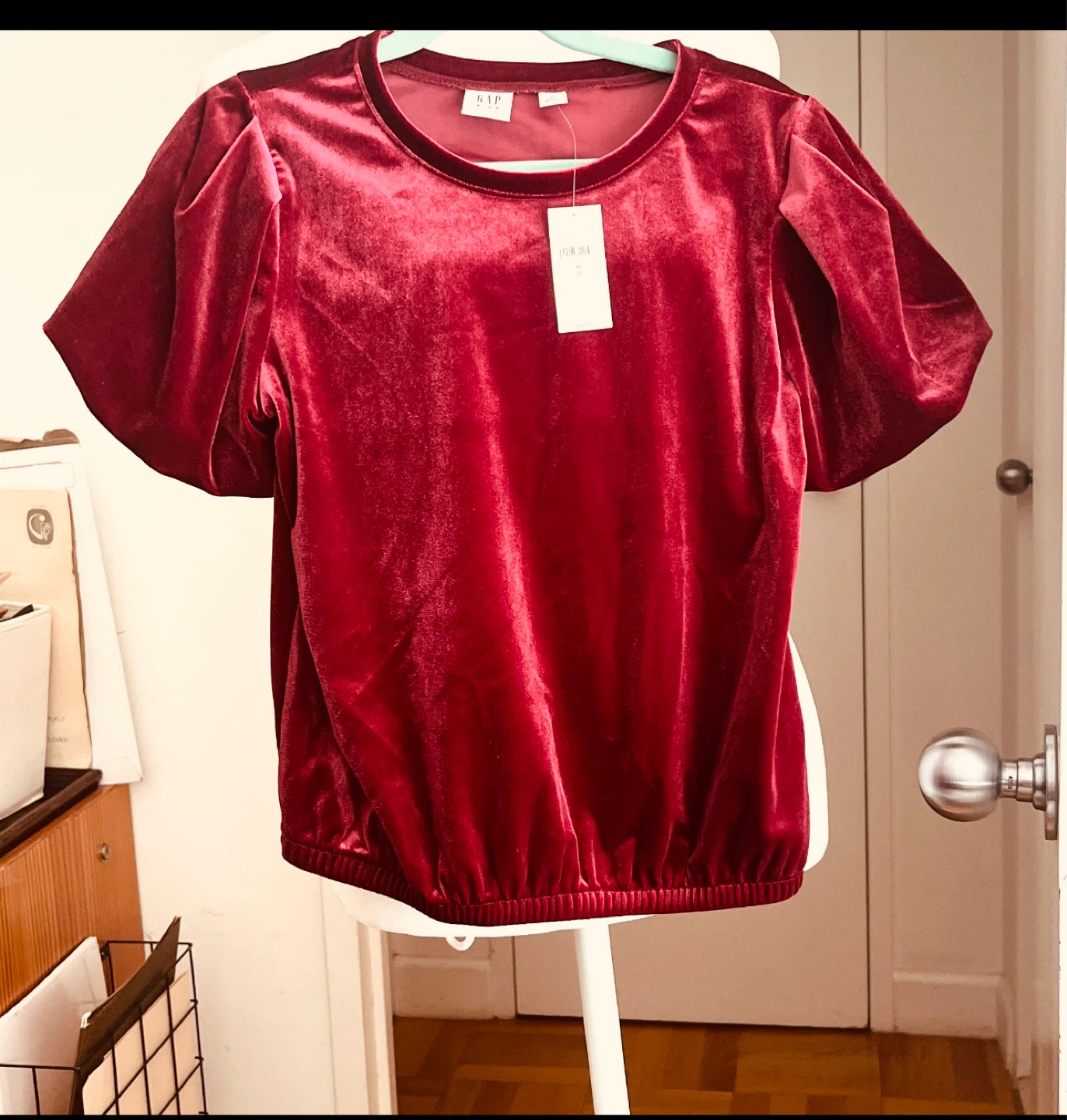 Gap Kids Burgundy Velvet Puff Sleeve Top - Size Medium (8)