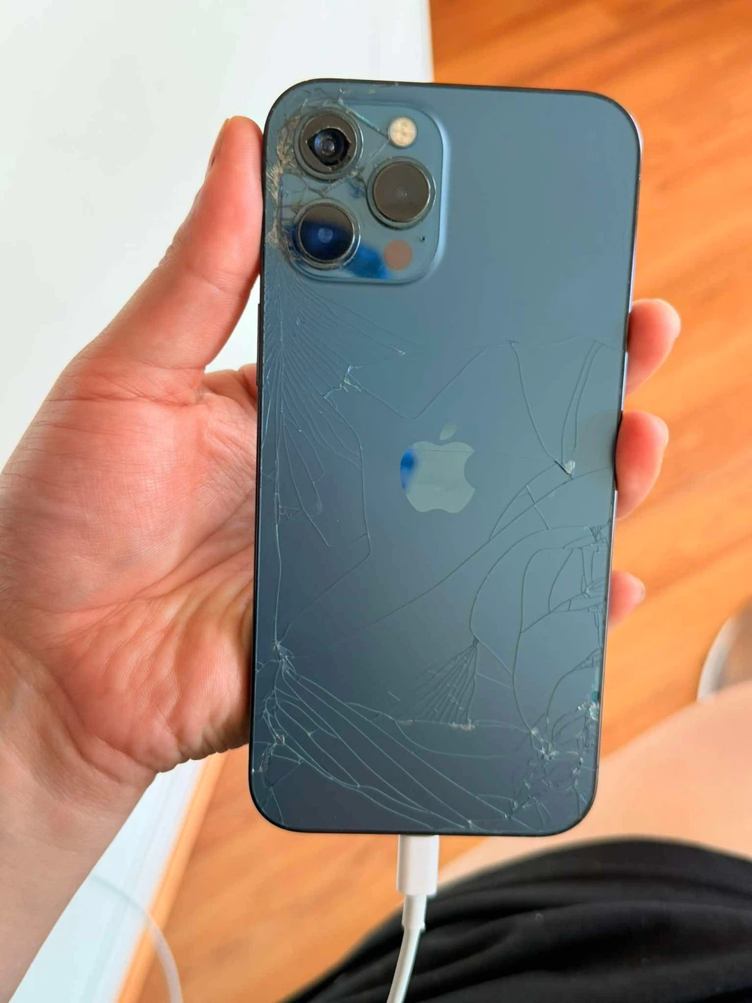 Apple iPhone 12 Pro Max - Cracked Back - photo 2