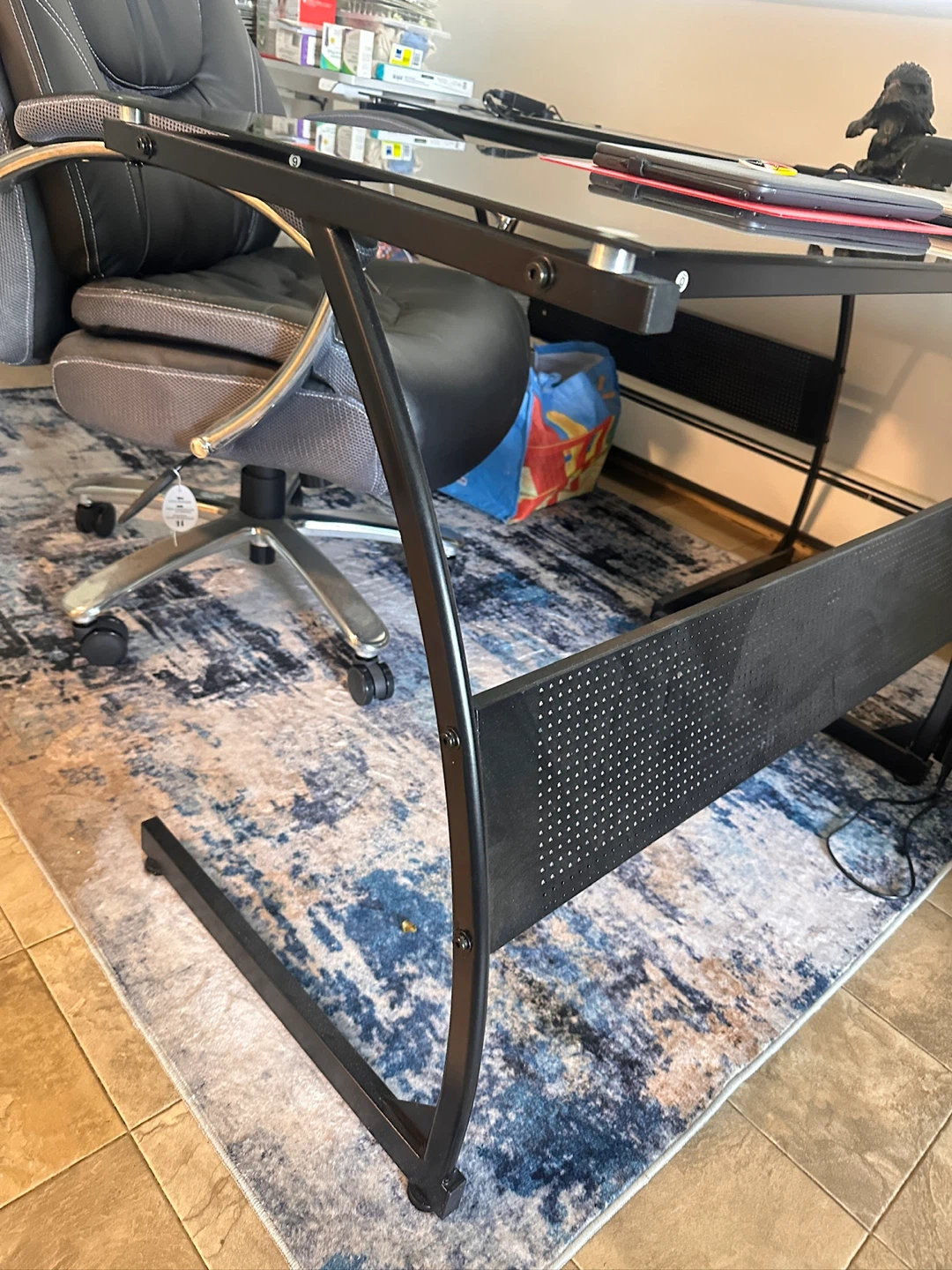 Glass desk and office Chair - photo 3
