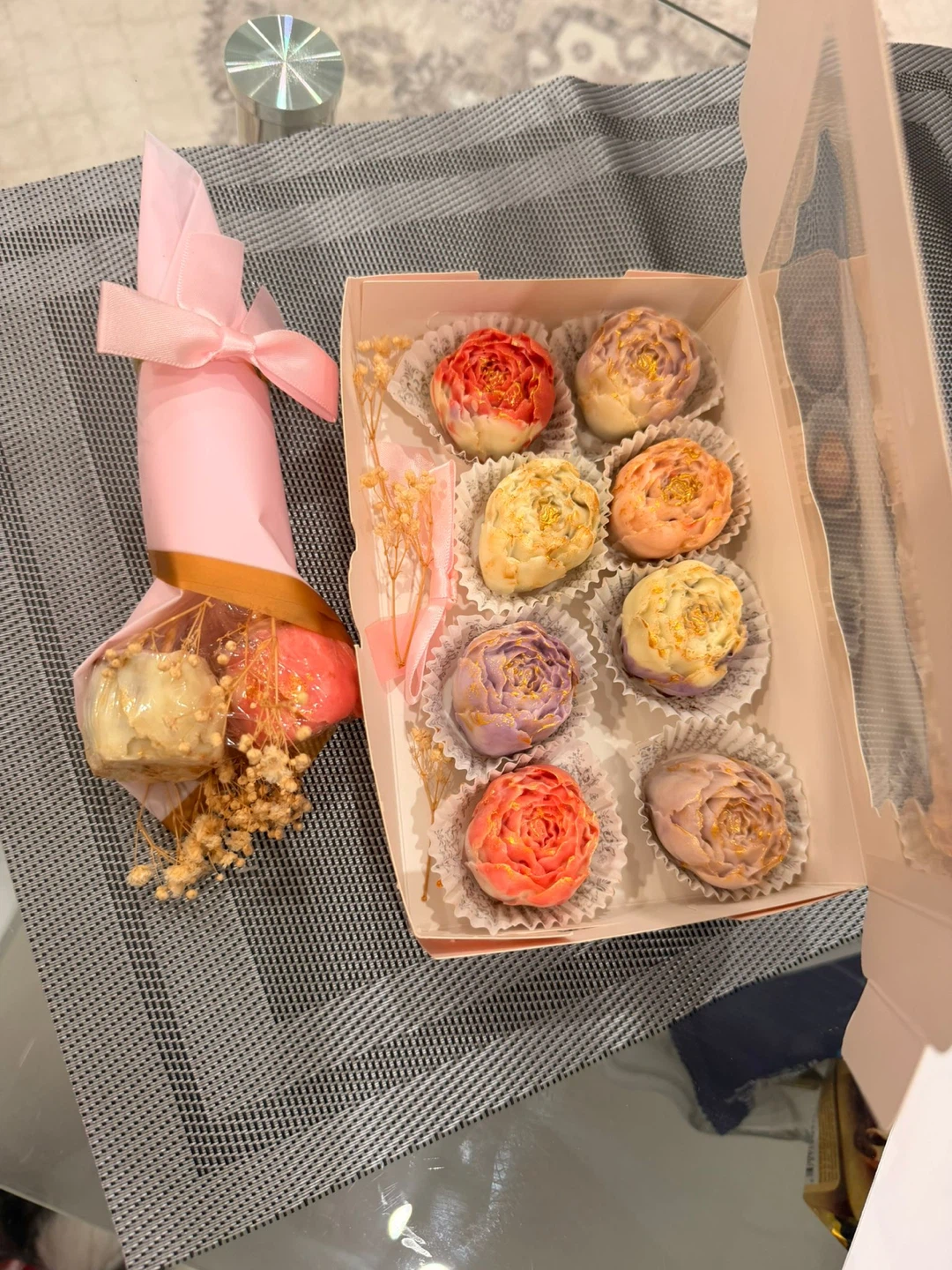 Box of Chocolate flowers  gift - Rose Shaped - photo 2