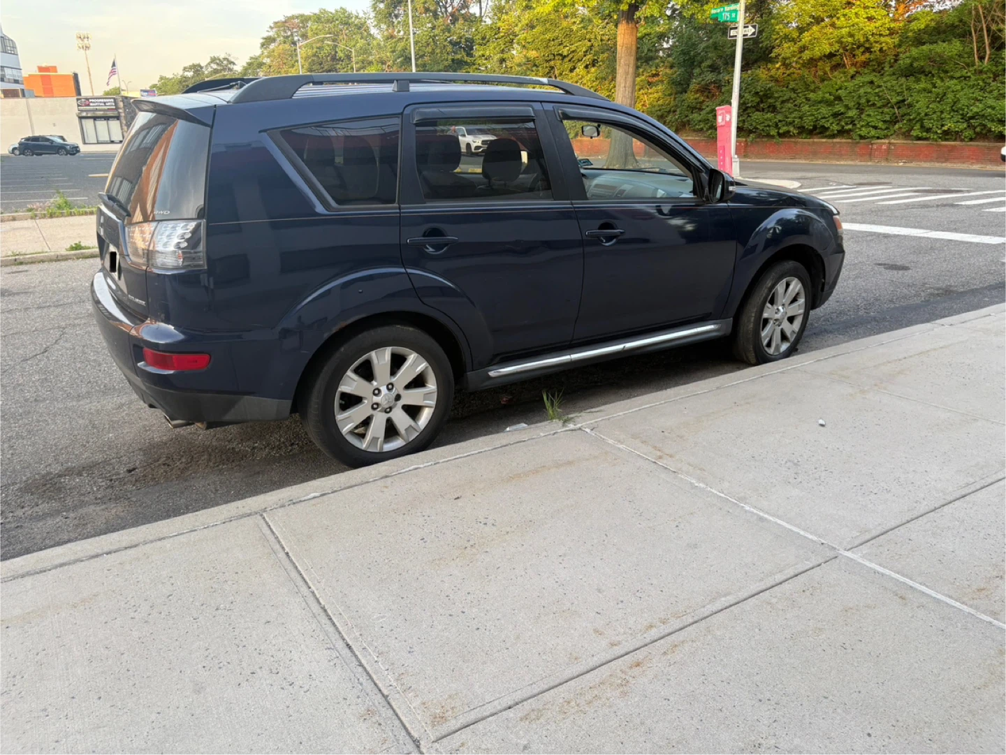 2013 Mitsubishi Outlander - photo 2