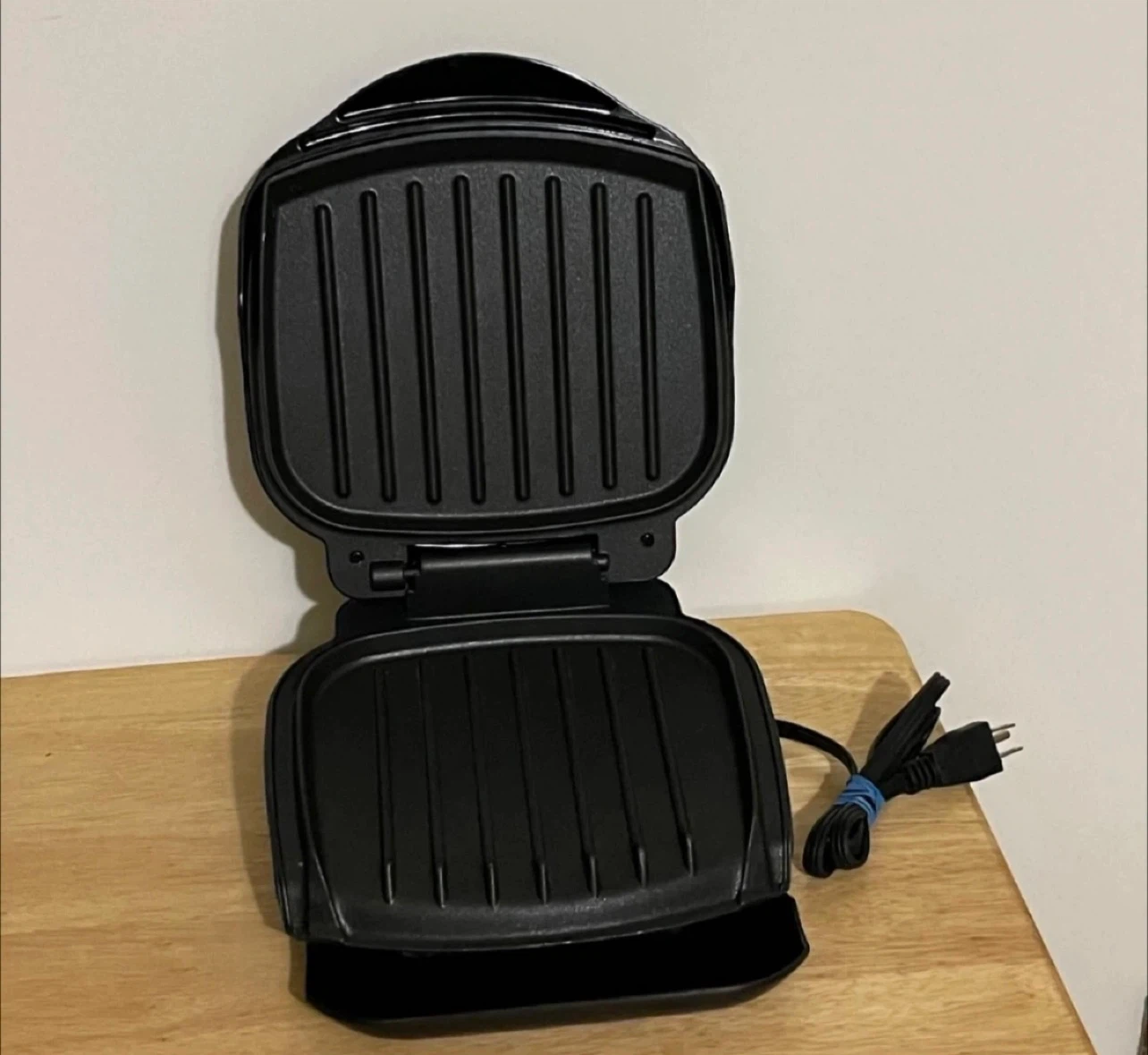 🌱 George Foreman Electric Lean Meat Fat Grilling Machine - Black - photo 3