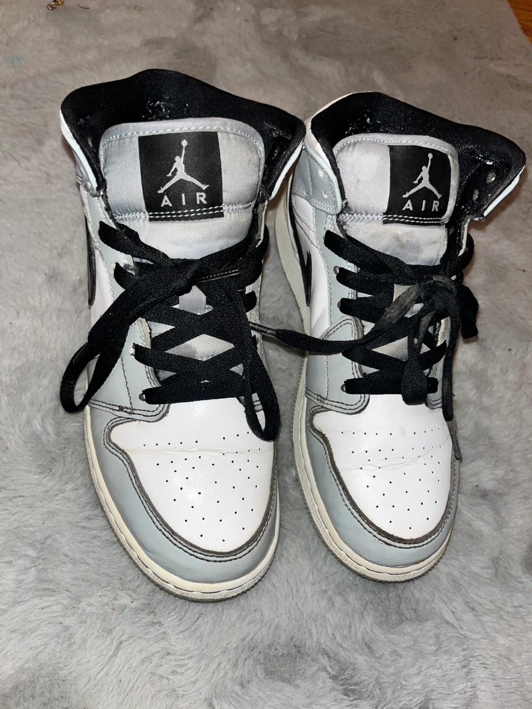Air Jordan 1 Mid grey size 8 womens