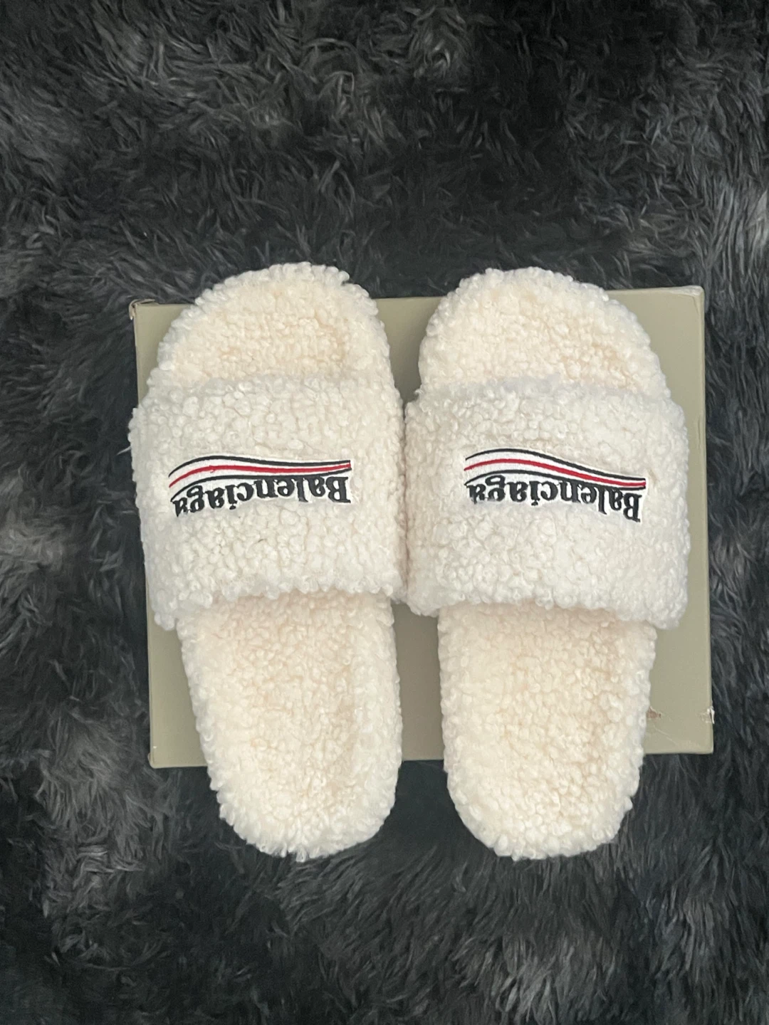 🤍 Balenciaga Furry Slides ☁️✨ - photo 4