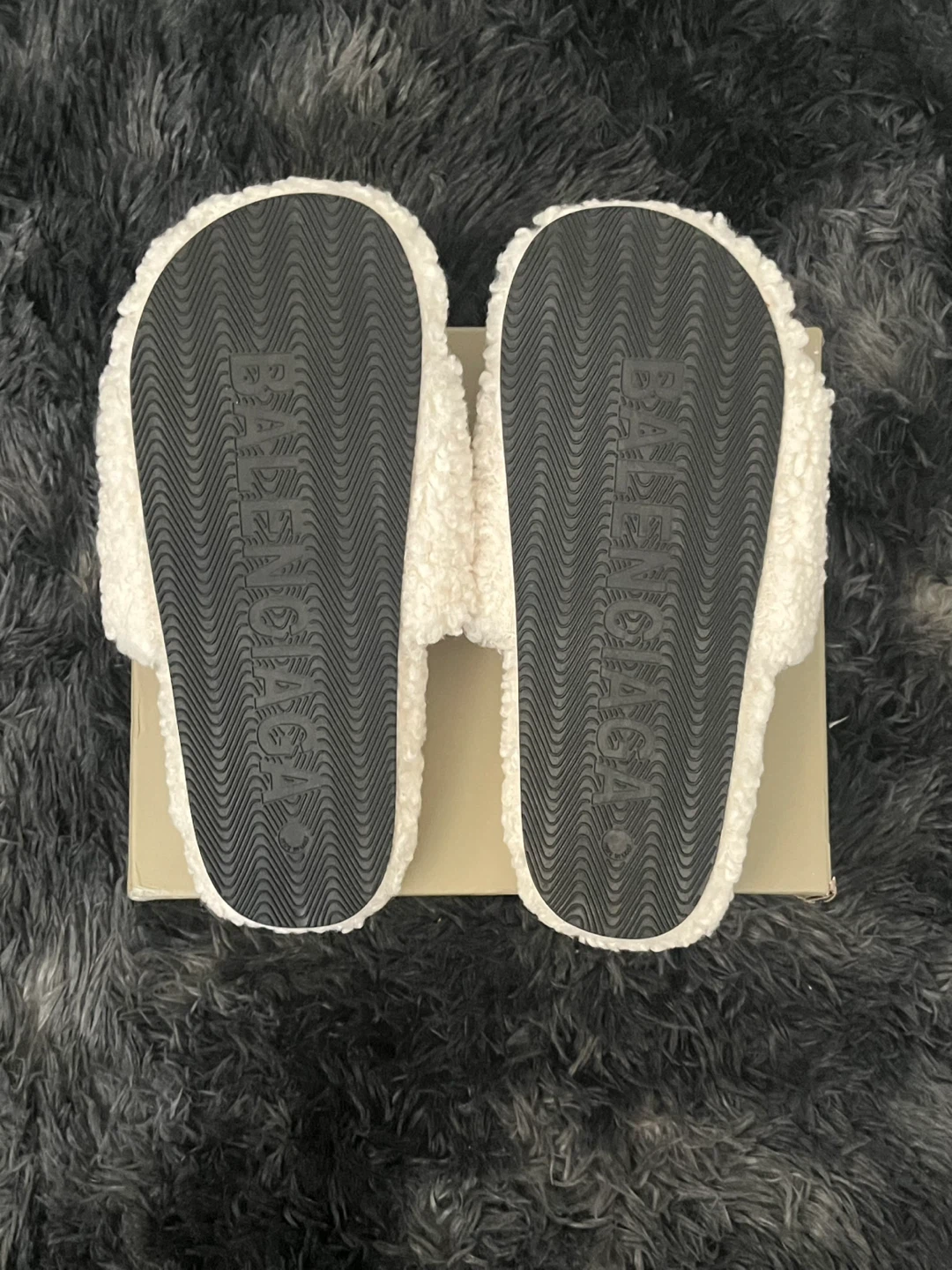 🤍 Balenciaga Furry Slides ☁️✨ - photo 5