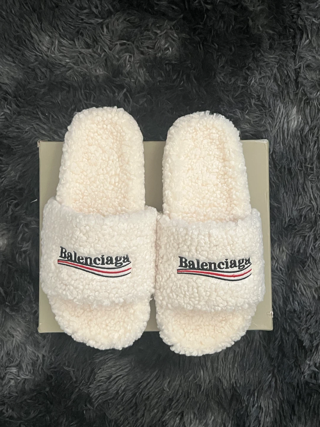 🤍 Balenciaga Furry Slides ☁️✨ - photo 3