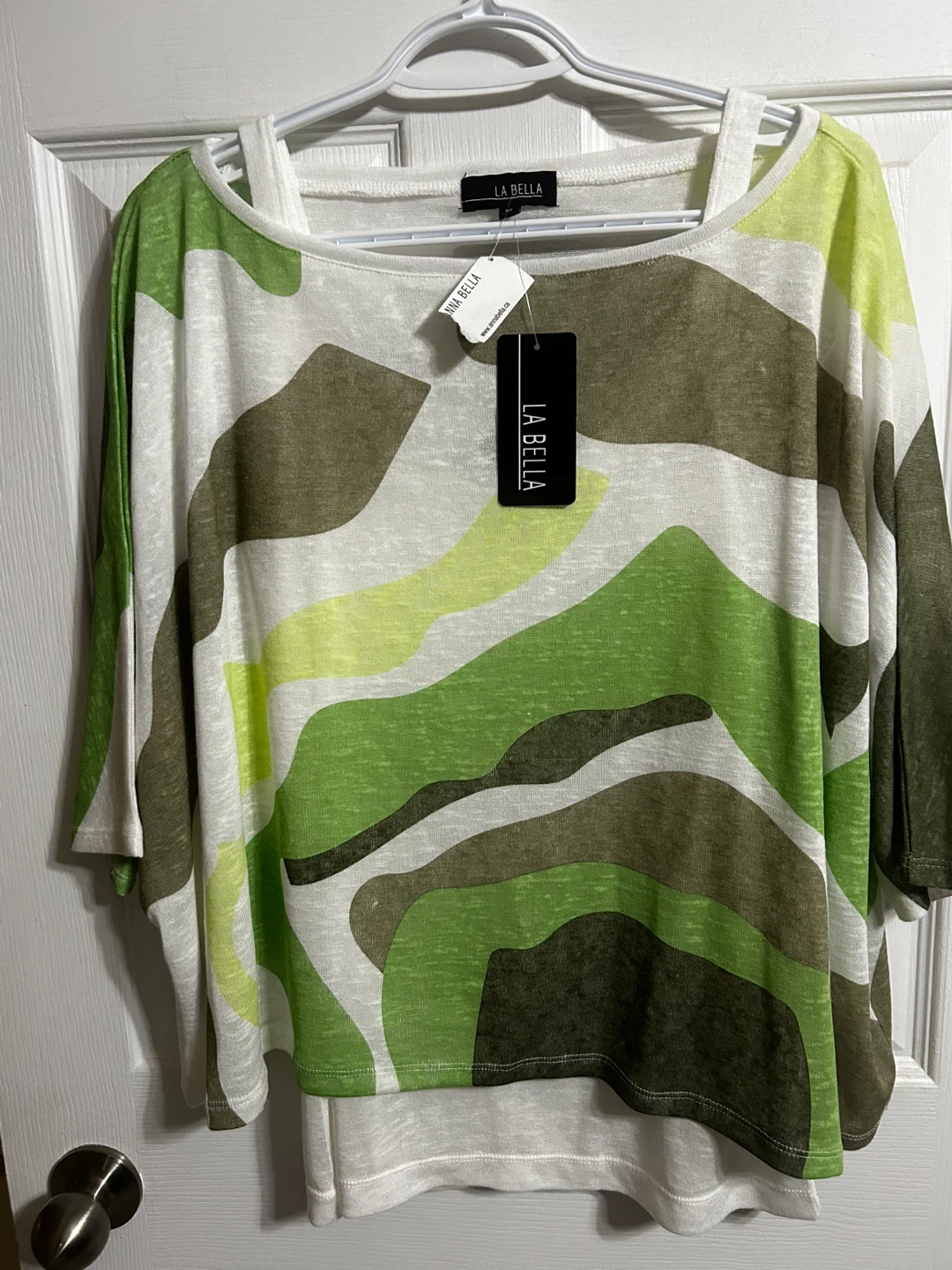 La Bella Women's Printed Top Size M