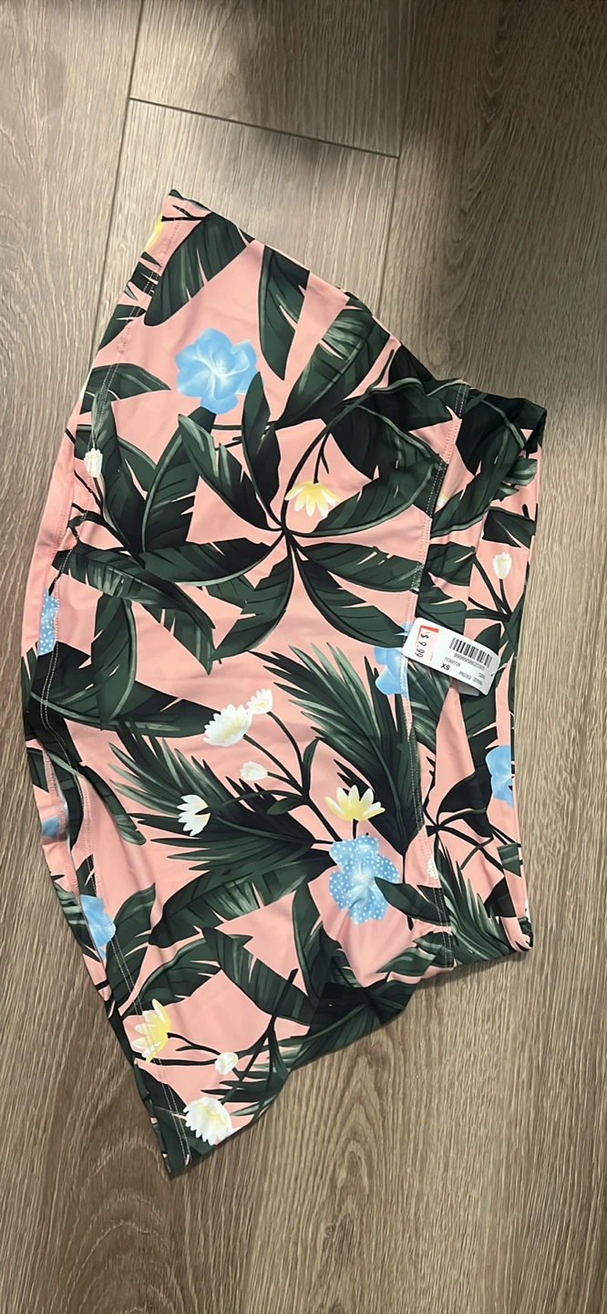 Brand new La Vie en Rose swim wear