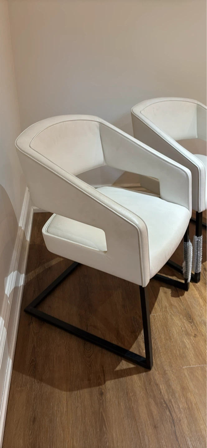 NEW SET OF 2 White Armchair - photo 3