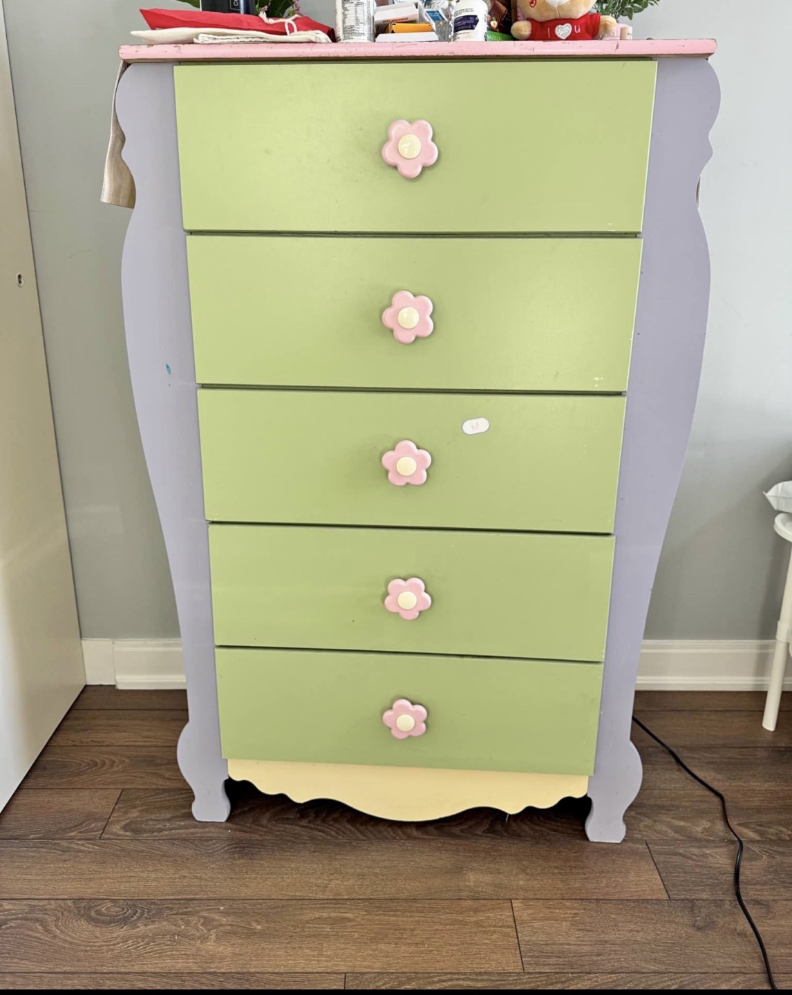Dresser with 5 Drawers - Pink Flower Knobs