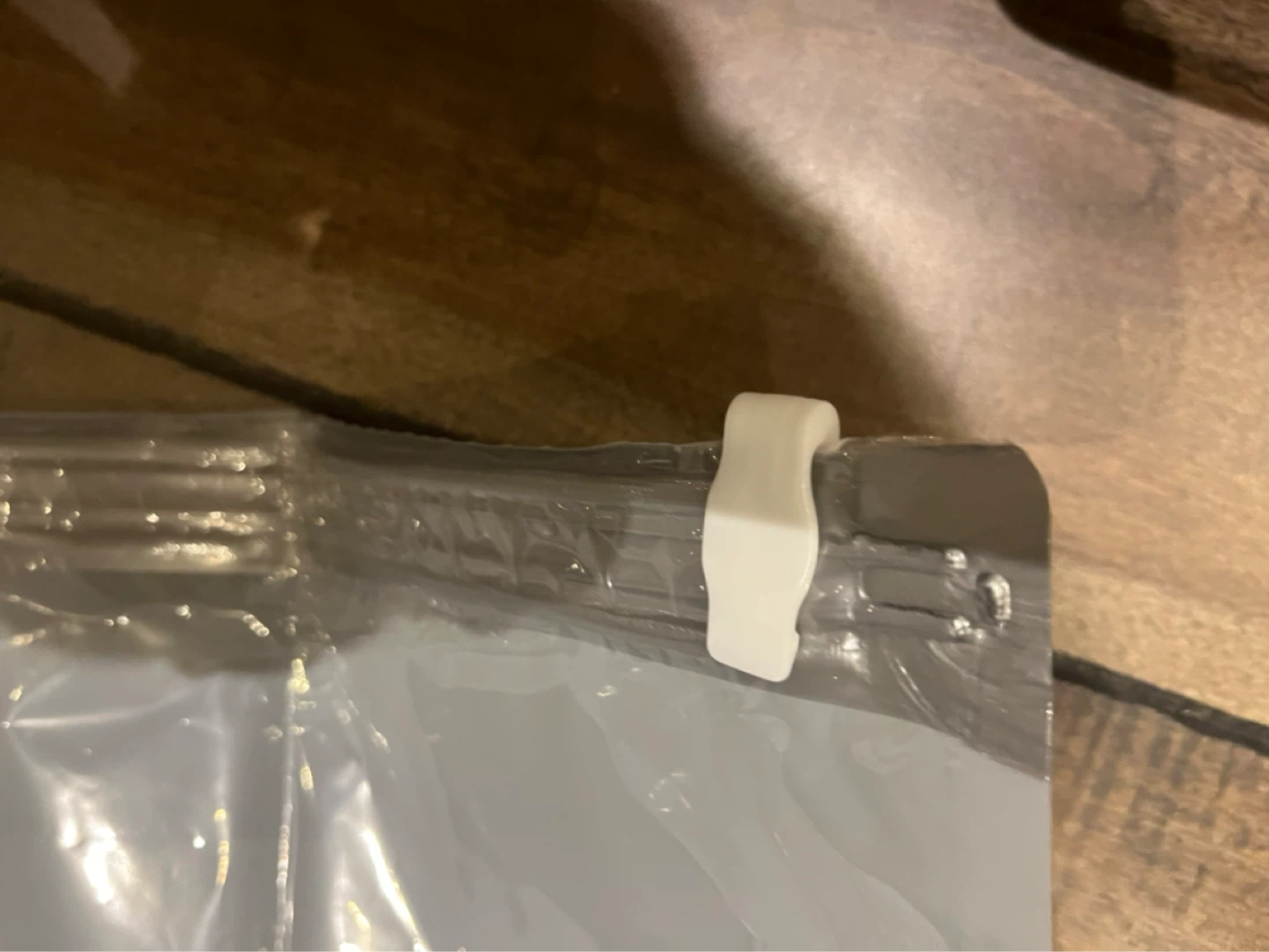 Brand new hanging vacuum sealed storage bags - photo 4
