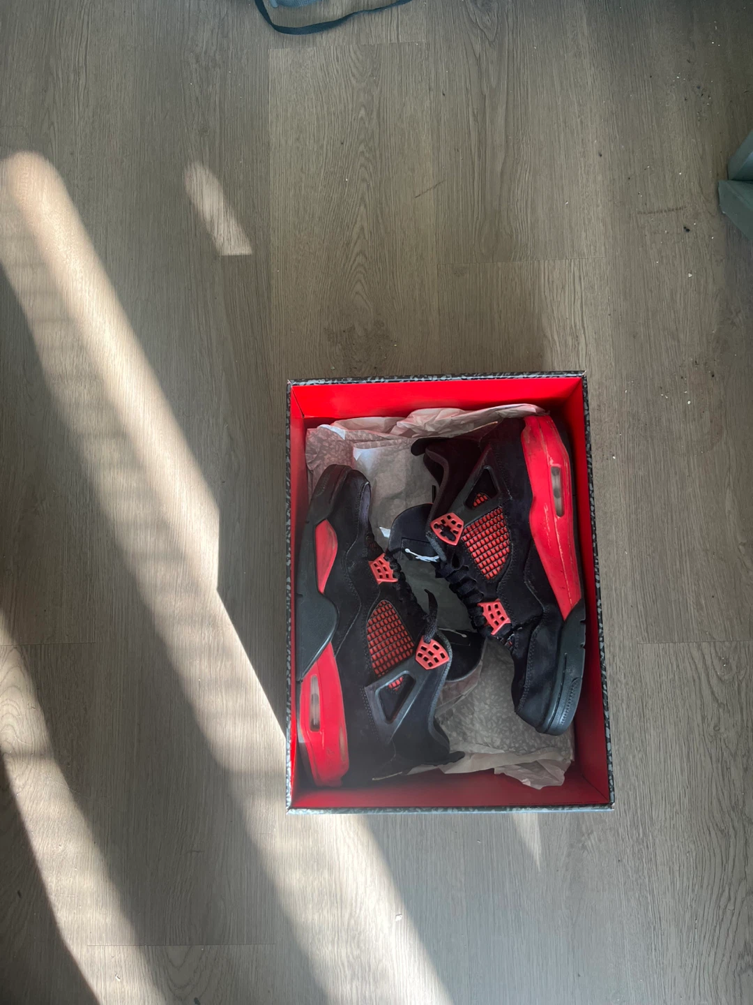 Air Jordan 4 Retro Thunder