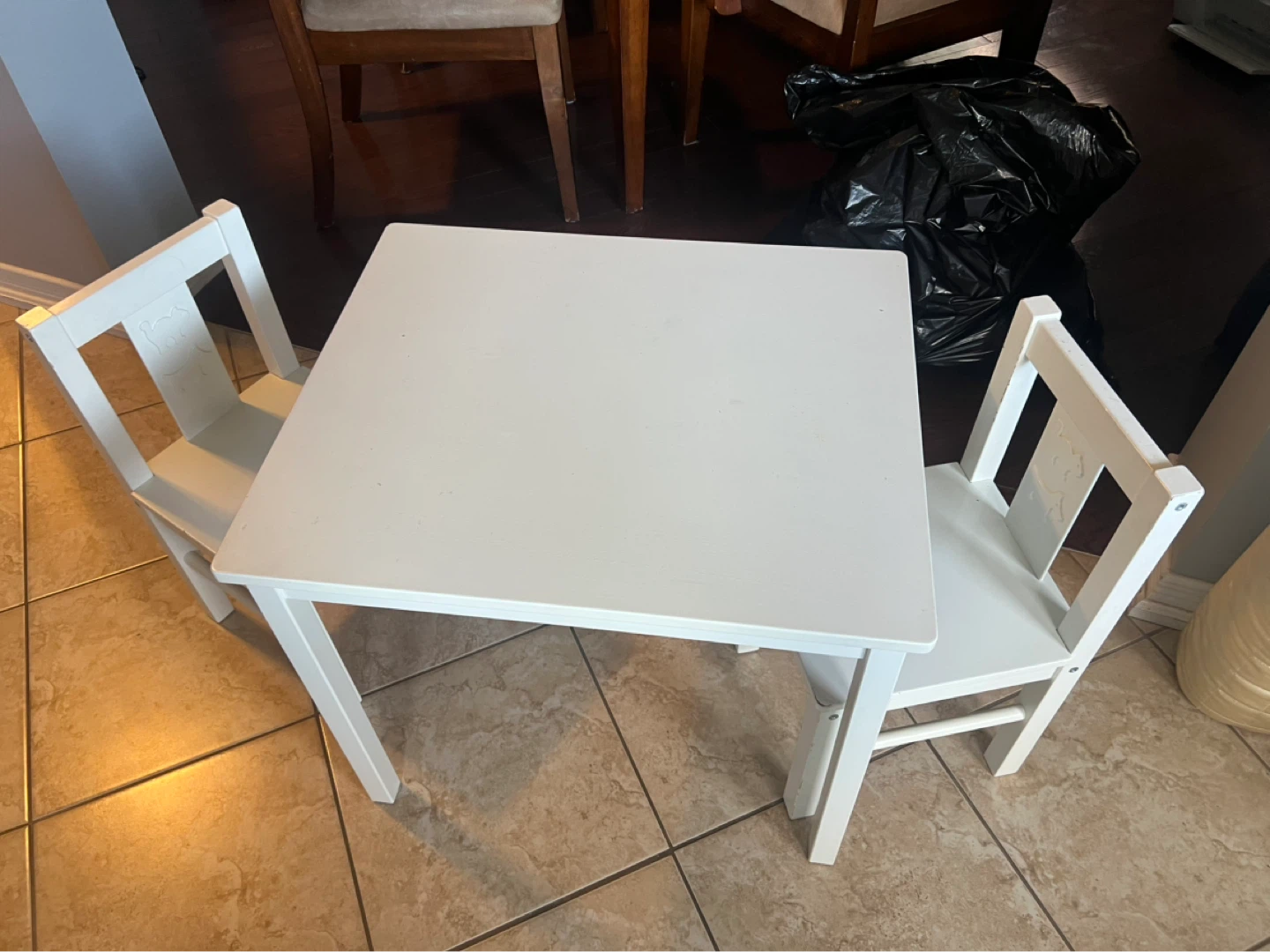 White Children's Table and 3 Chairs Set