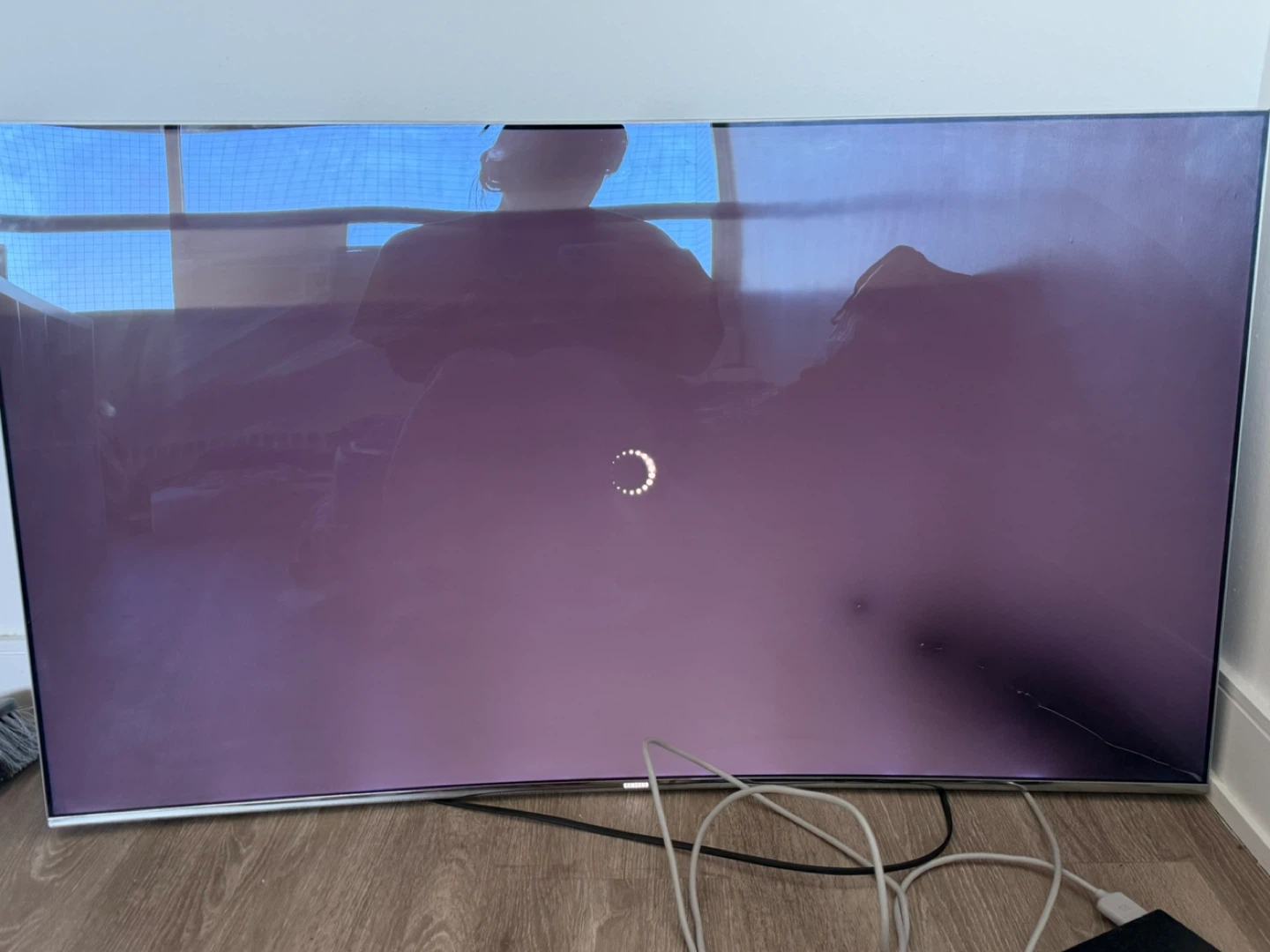 Samsung Curved Smart TV + Wall Mount - photo 3