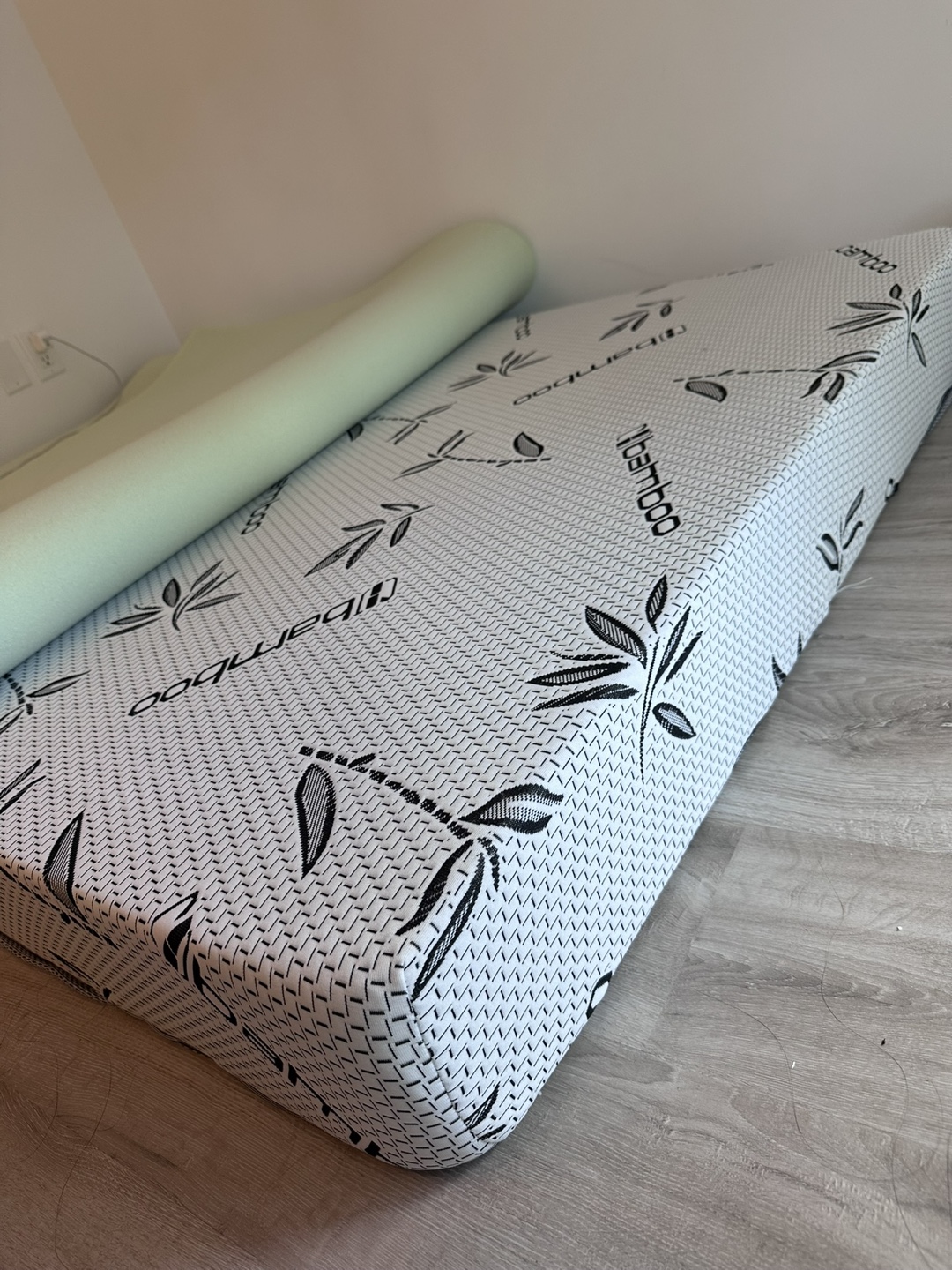 Bamboo Mattress & memory foam Topper