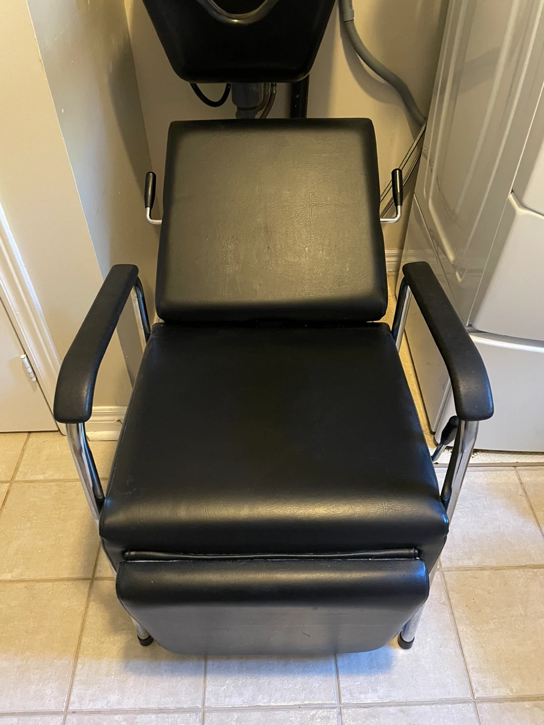 Black Salon Shampoo Chair - photo 2