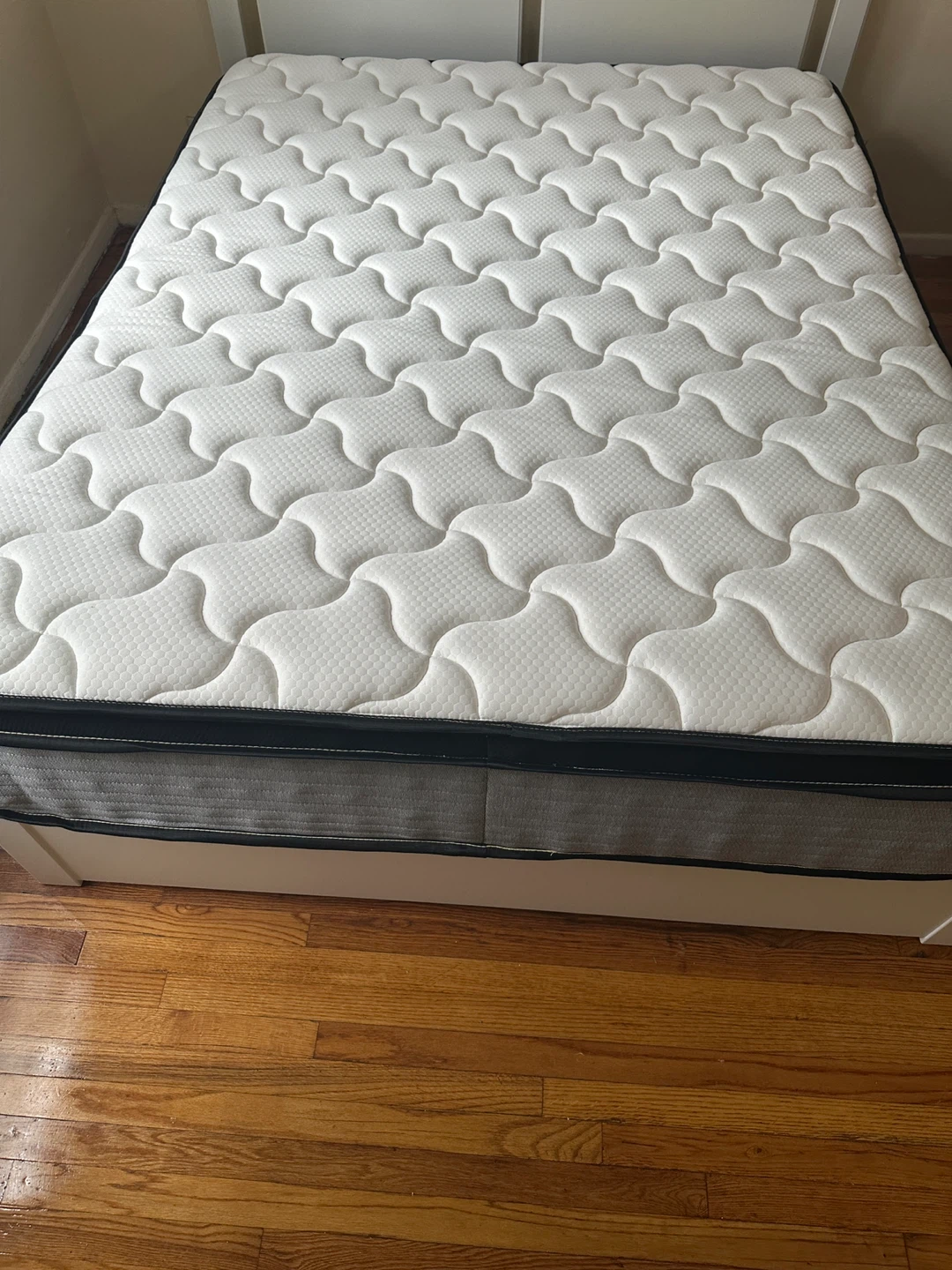 White and Gray Queen Mattress - photo 2