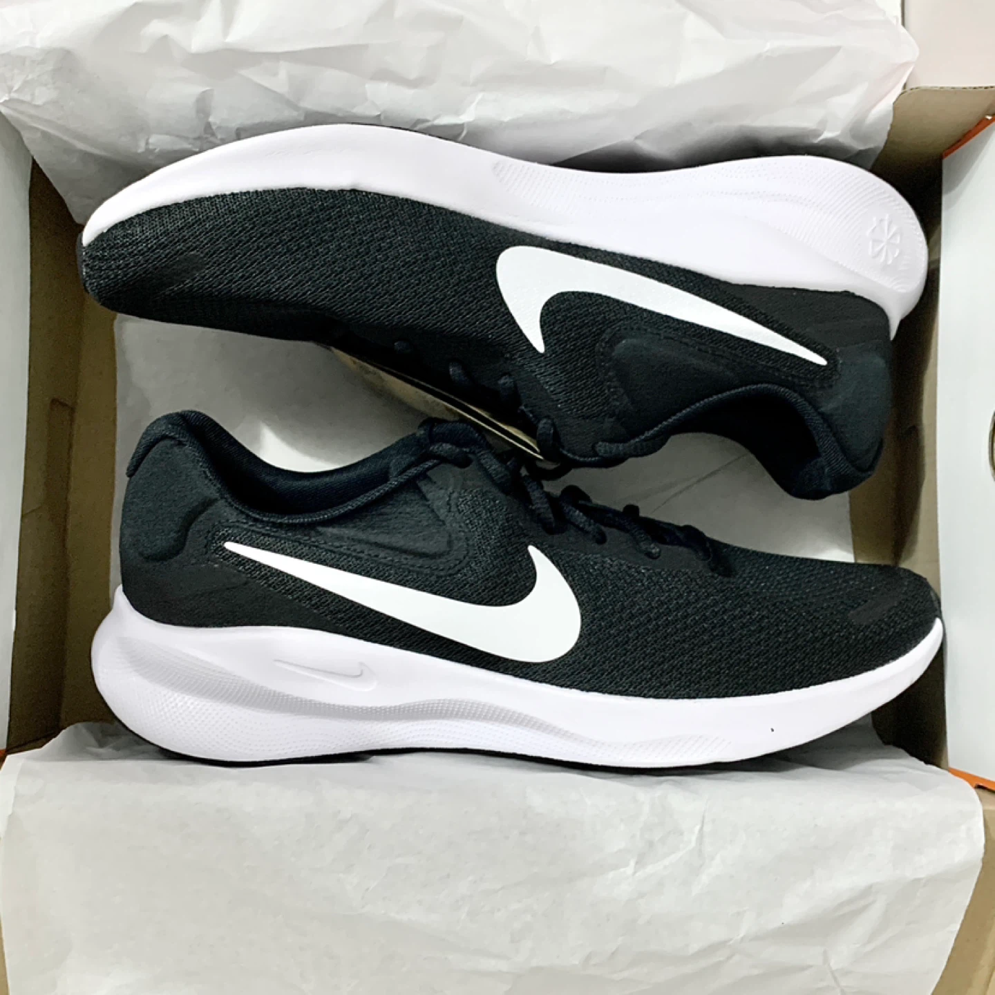 Nike Sneakers Mens Size 10, 11 Revolution 7 Running Shoes NEW - photo 2