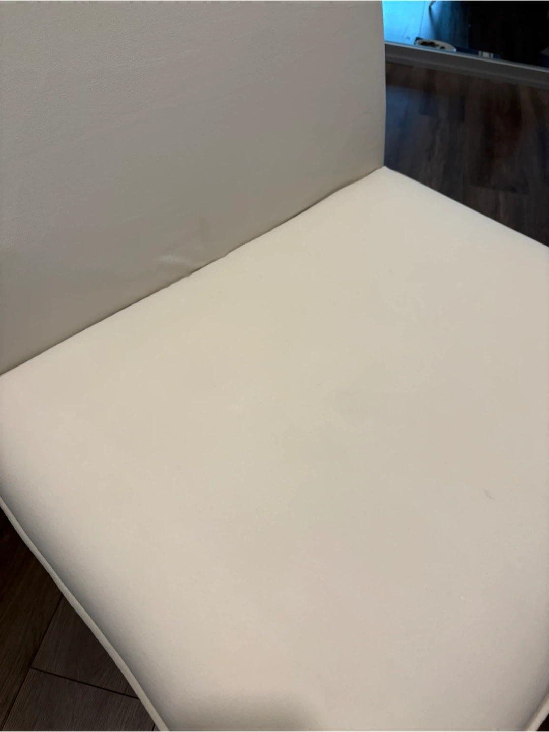 Large White Chair - photo 3