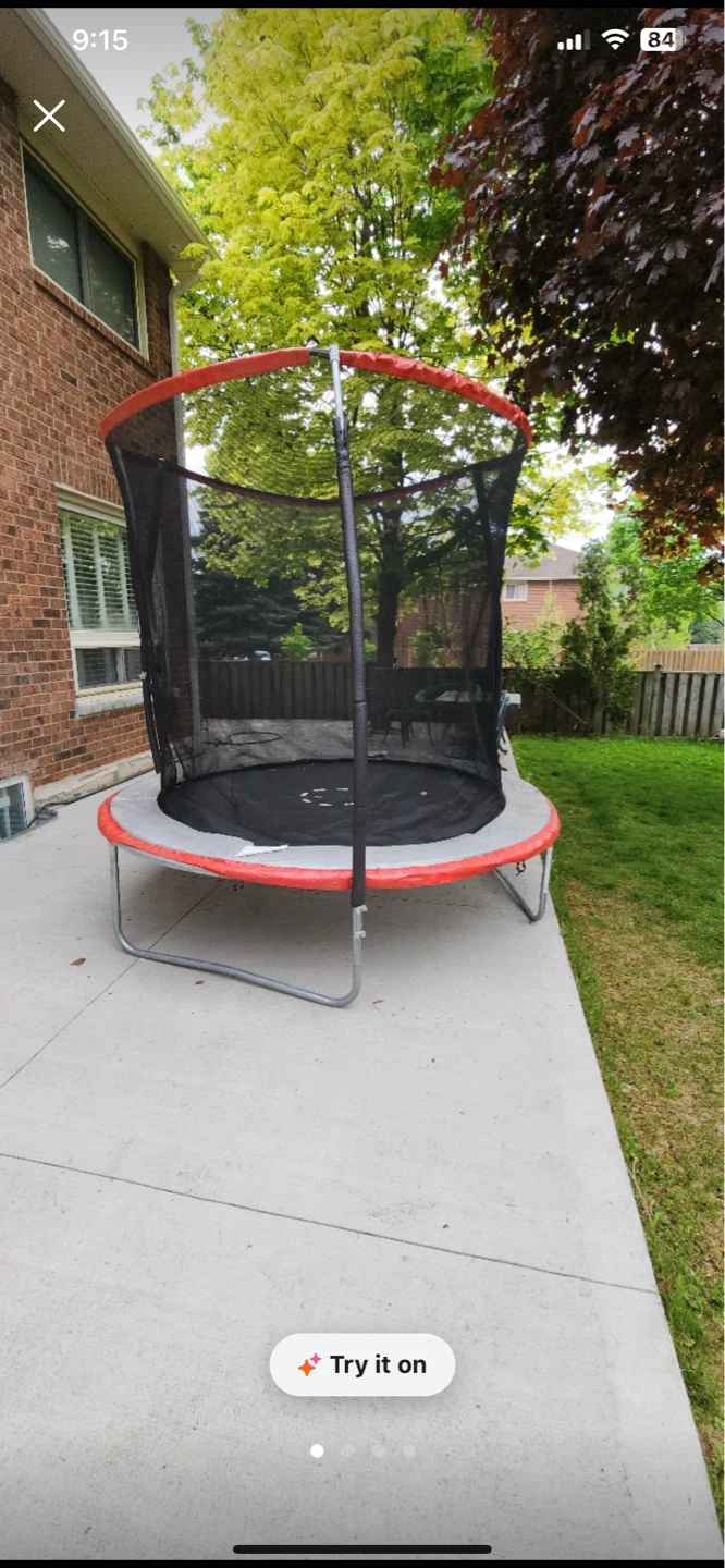 Trampoline with Safety Net