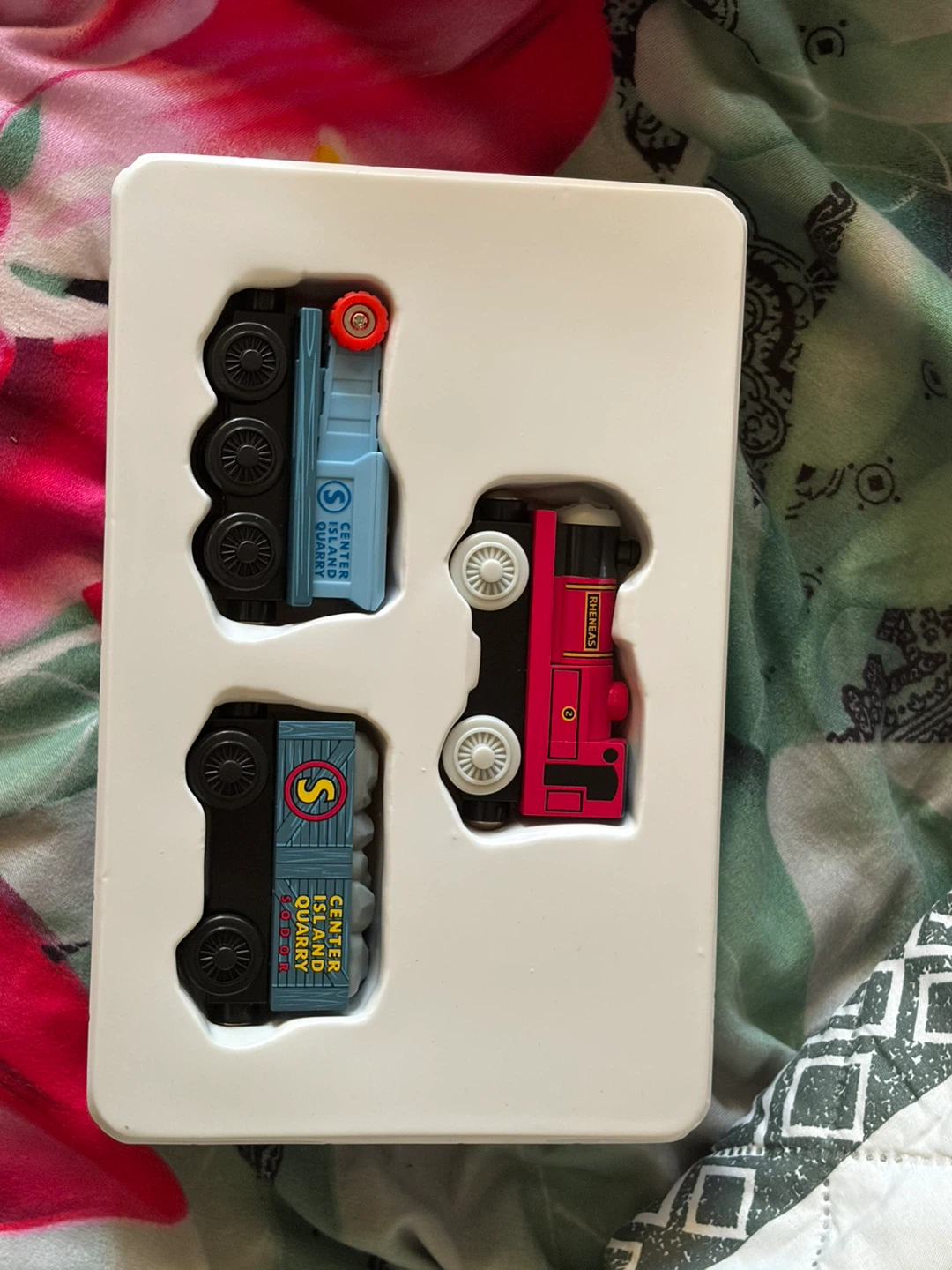 Thomas The Tank Engine & Friends Rheneas with Rock Crusher Cars - photo 2