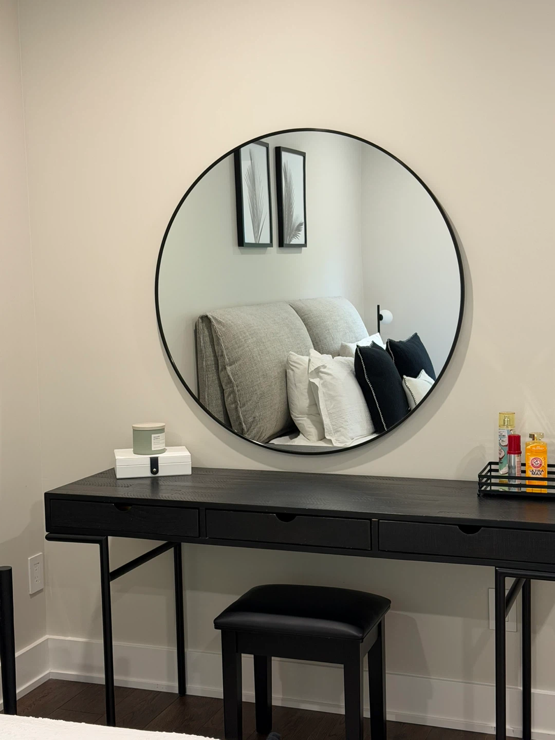 Urban barn Black Vanity Desk, mirror, Stool and 2 night stand - photo 3
