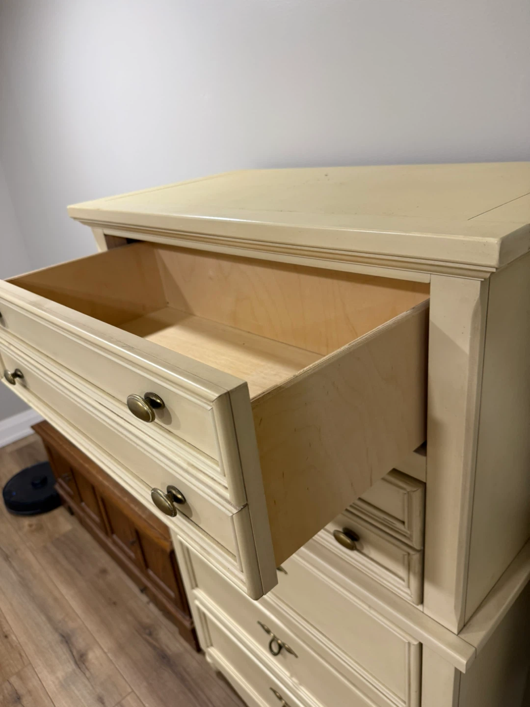 Cream Coloured Tall Dresser with 9 Drawers - photo 4