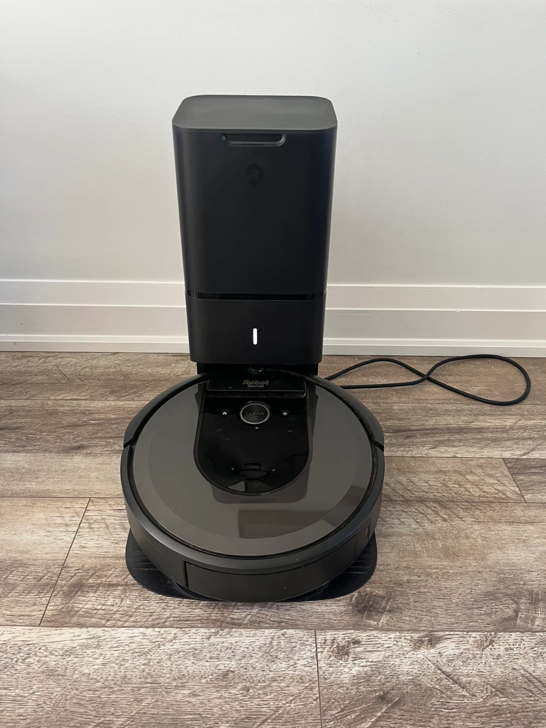 iRobot Roomba i7 Robot Vacuum - photo 2