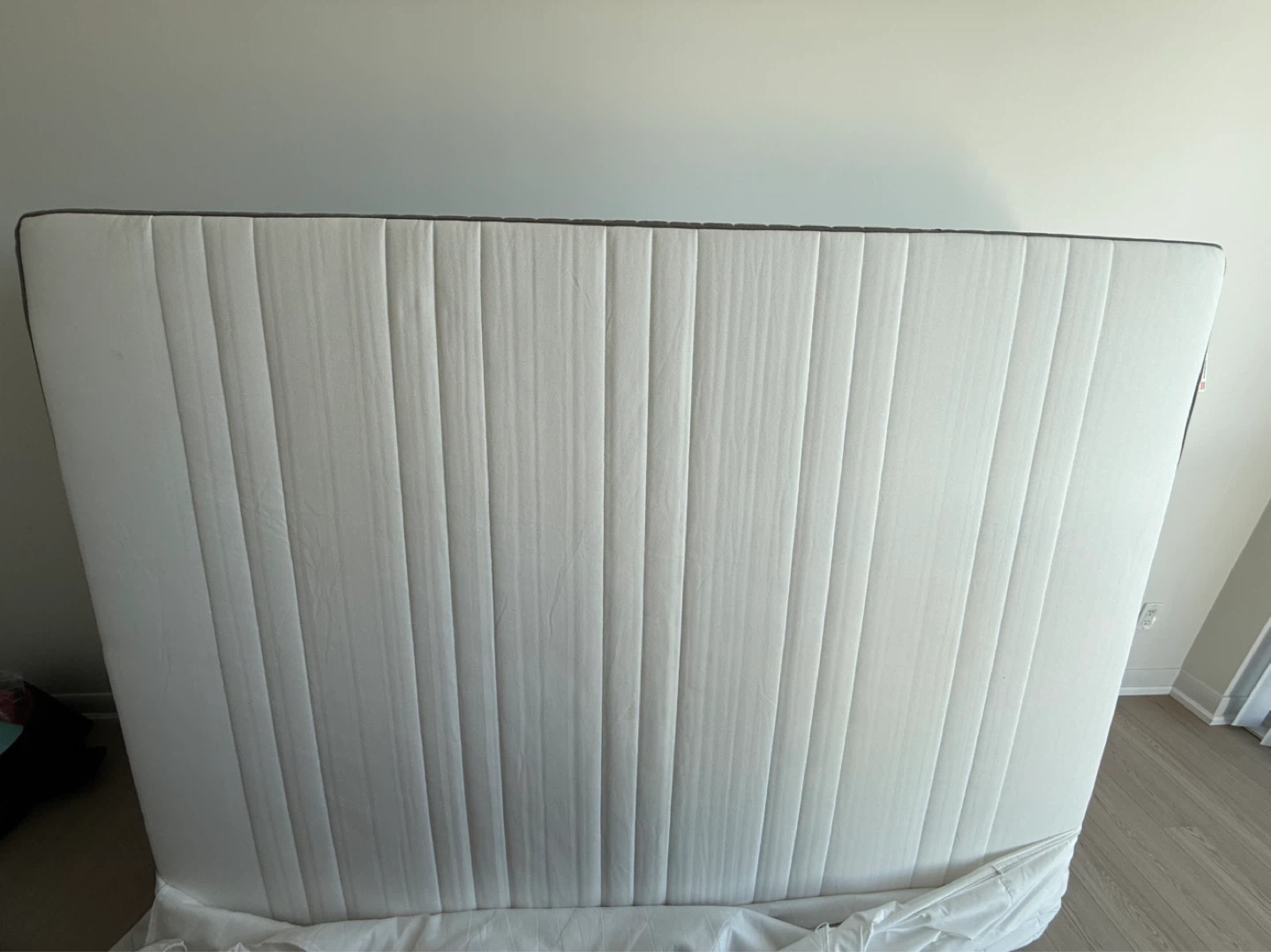 Queen size Mattress+Box Spring -Excellent Condition