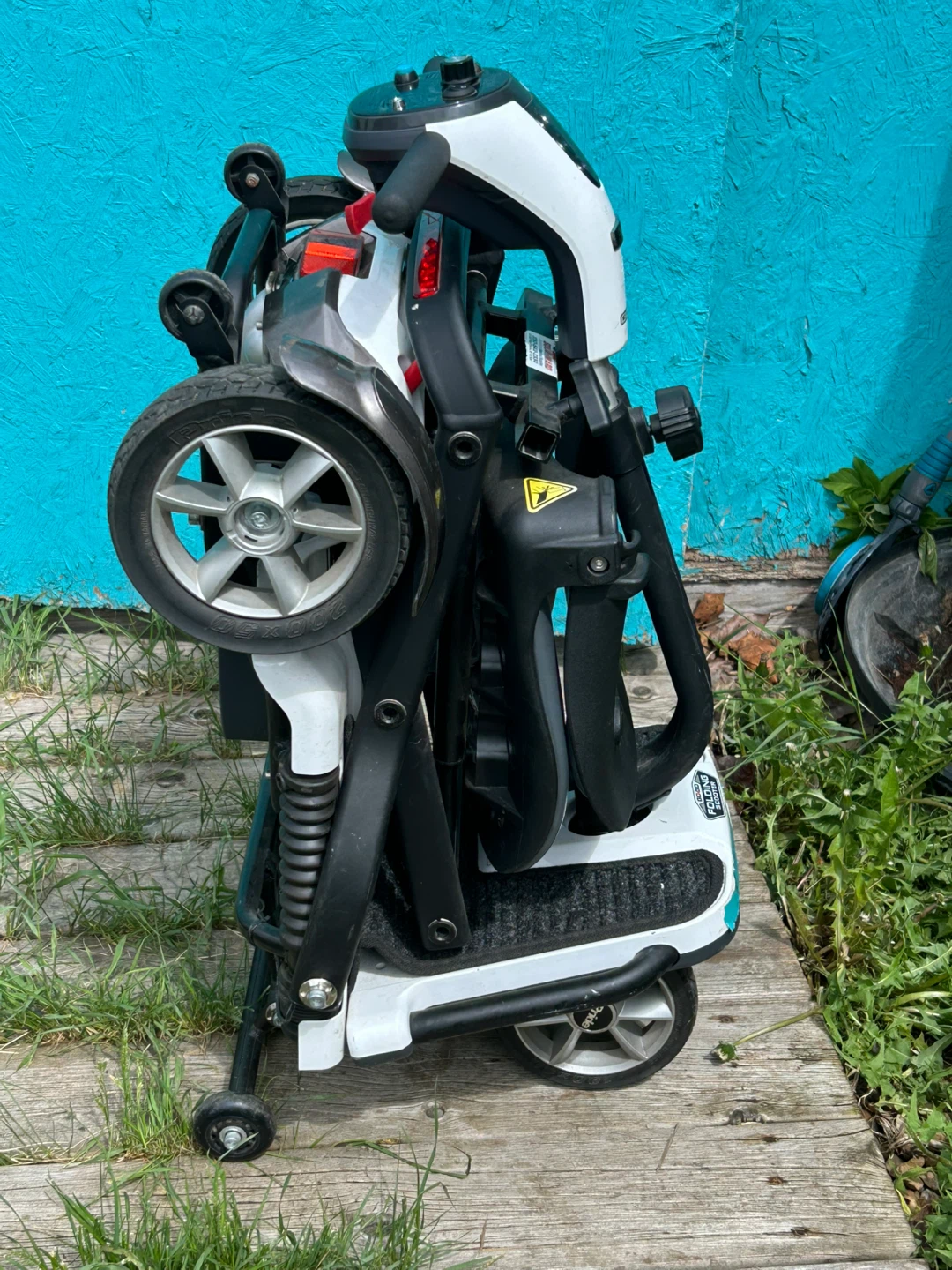 Folding mobility scooter - photo 3