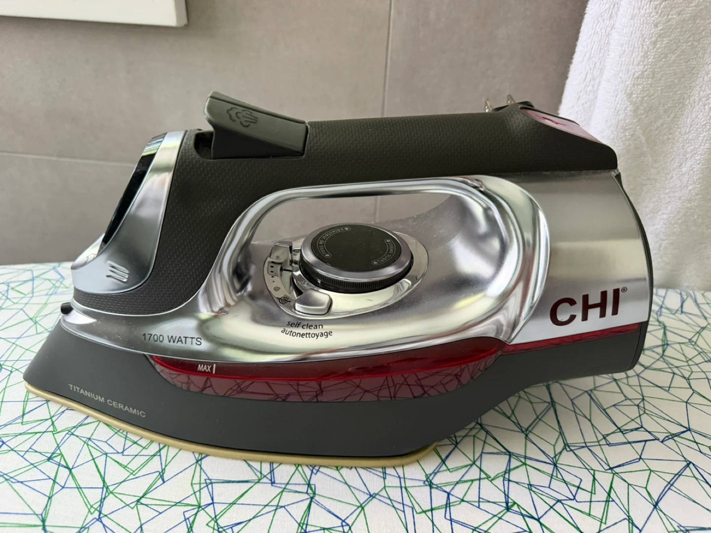 CHI Electronic Iron with Retractable Cord