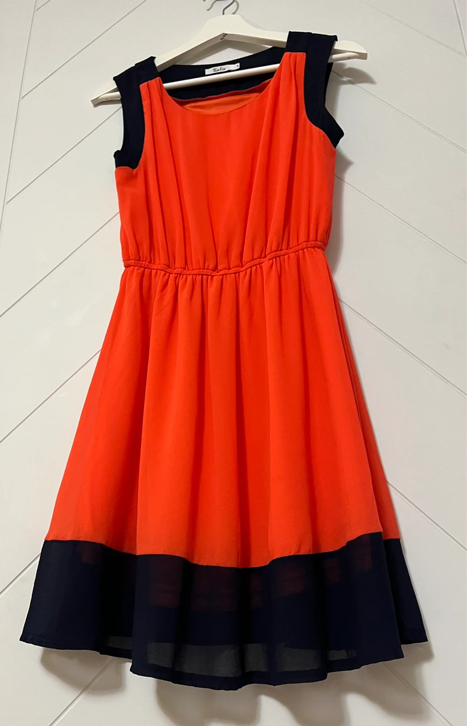 Katie Sleeveless Orange and Navy Dress - photo 5