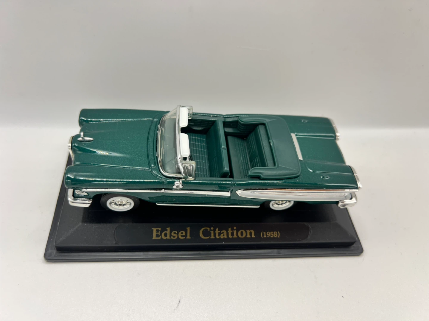 Road Signature Edsel Citation 1958 Convertible 1:43 Scale
