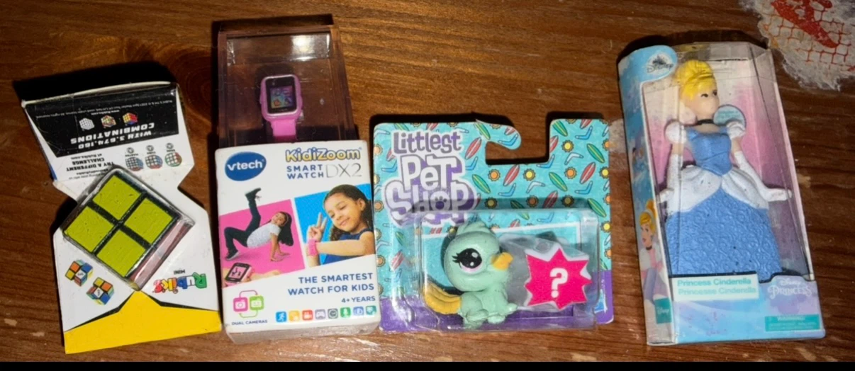 VTech Kidizoom Smart Watch DX2 and Littlest Pet Shop Toy
