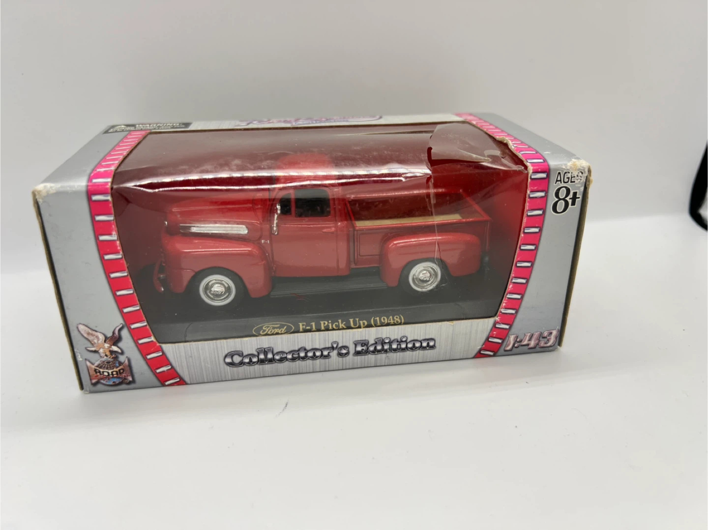 Road Signature Ford F-1 Pick Up (1948) Collector's Edition - photo 3