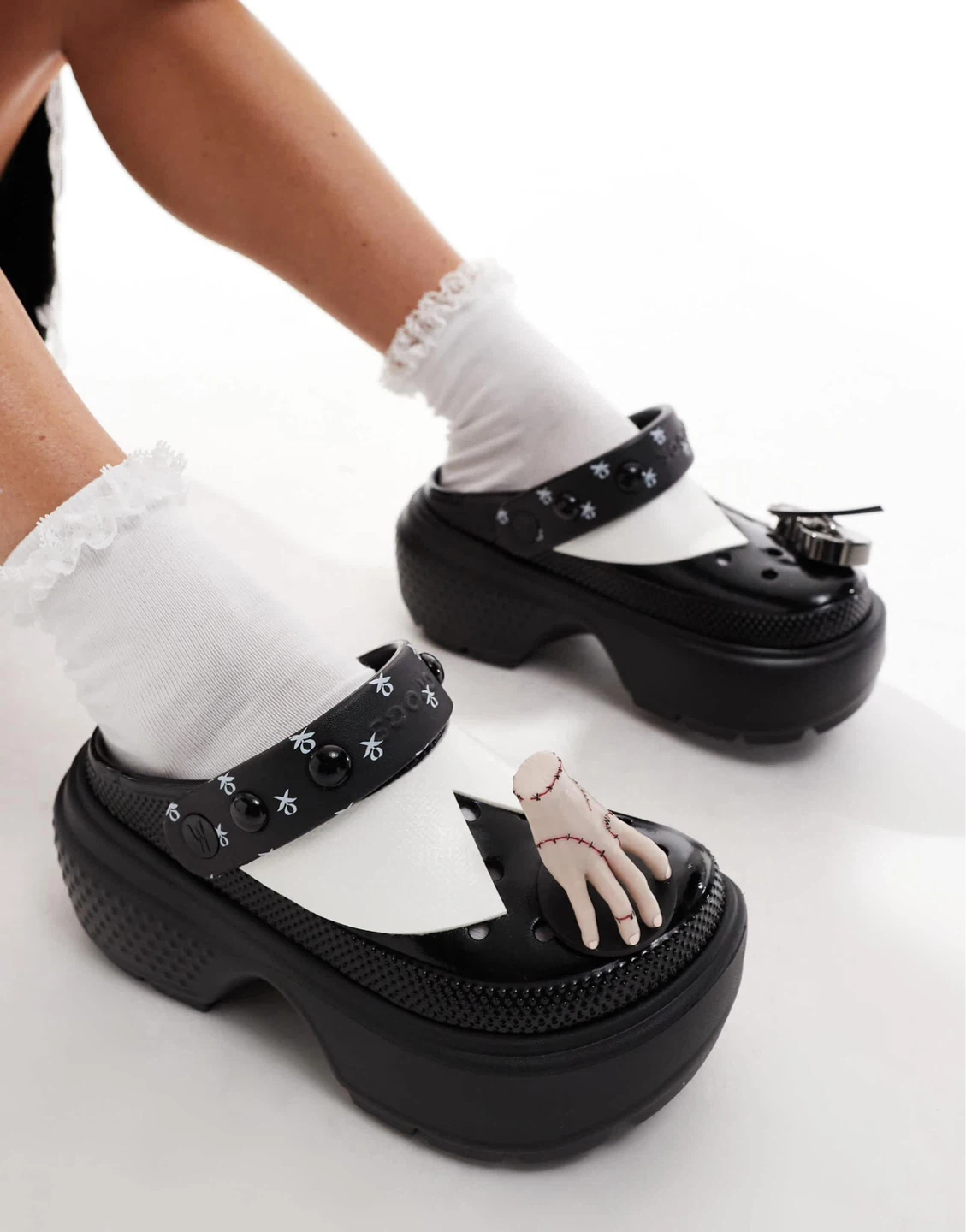 Crocs Wednesday Addams & Burger Clogs - photo 2