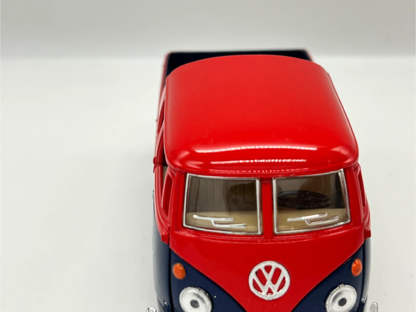 Kinsmart 1963 Volkswagen Bus Double Cab Pickup 1/34 - photo 4
