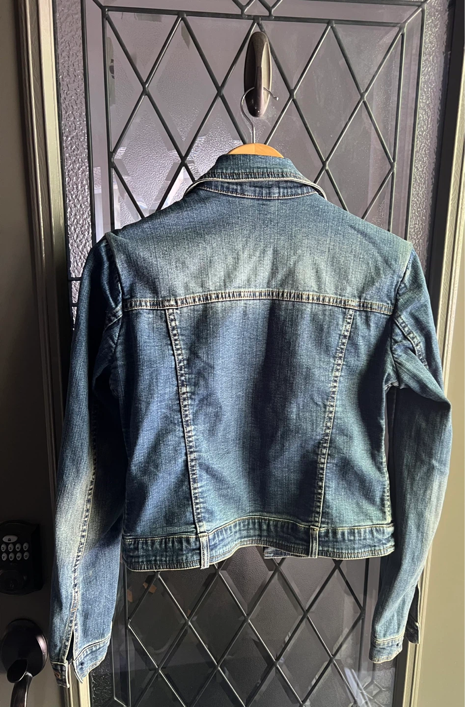 Cachet Denim Jacket with Leopard Print Lining - photo 2