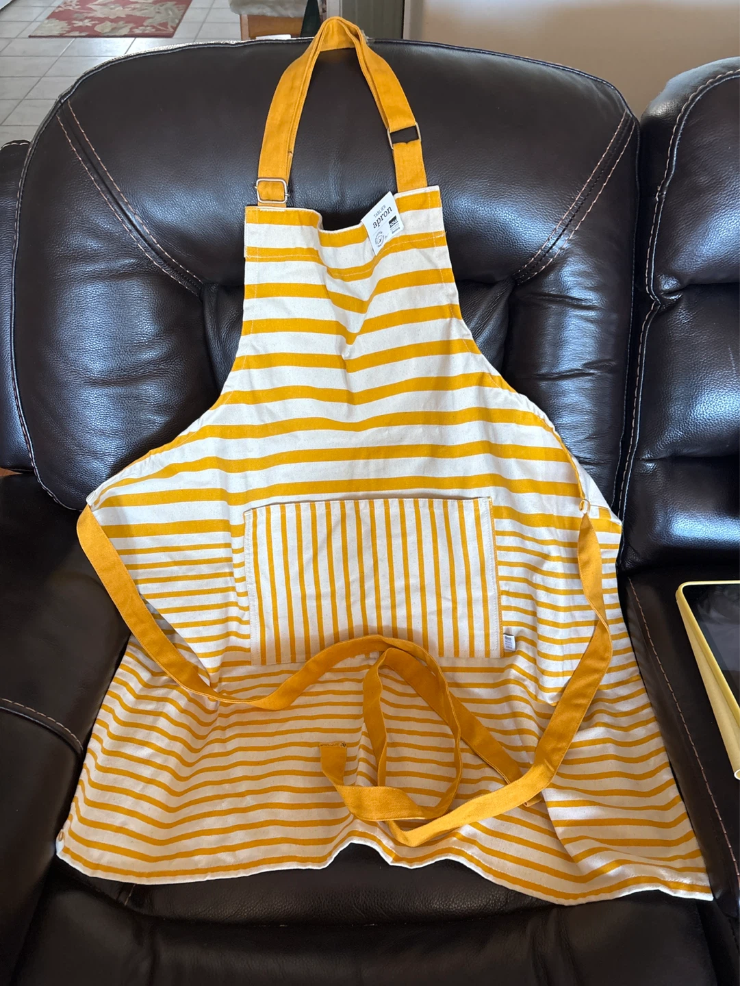 NEW Now Designs Apron