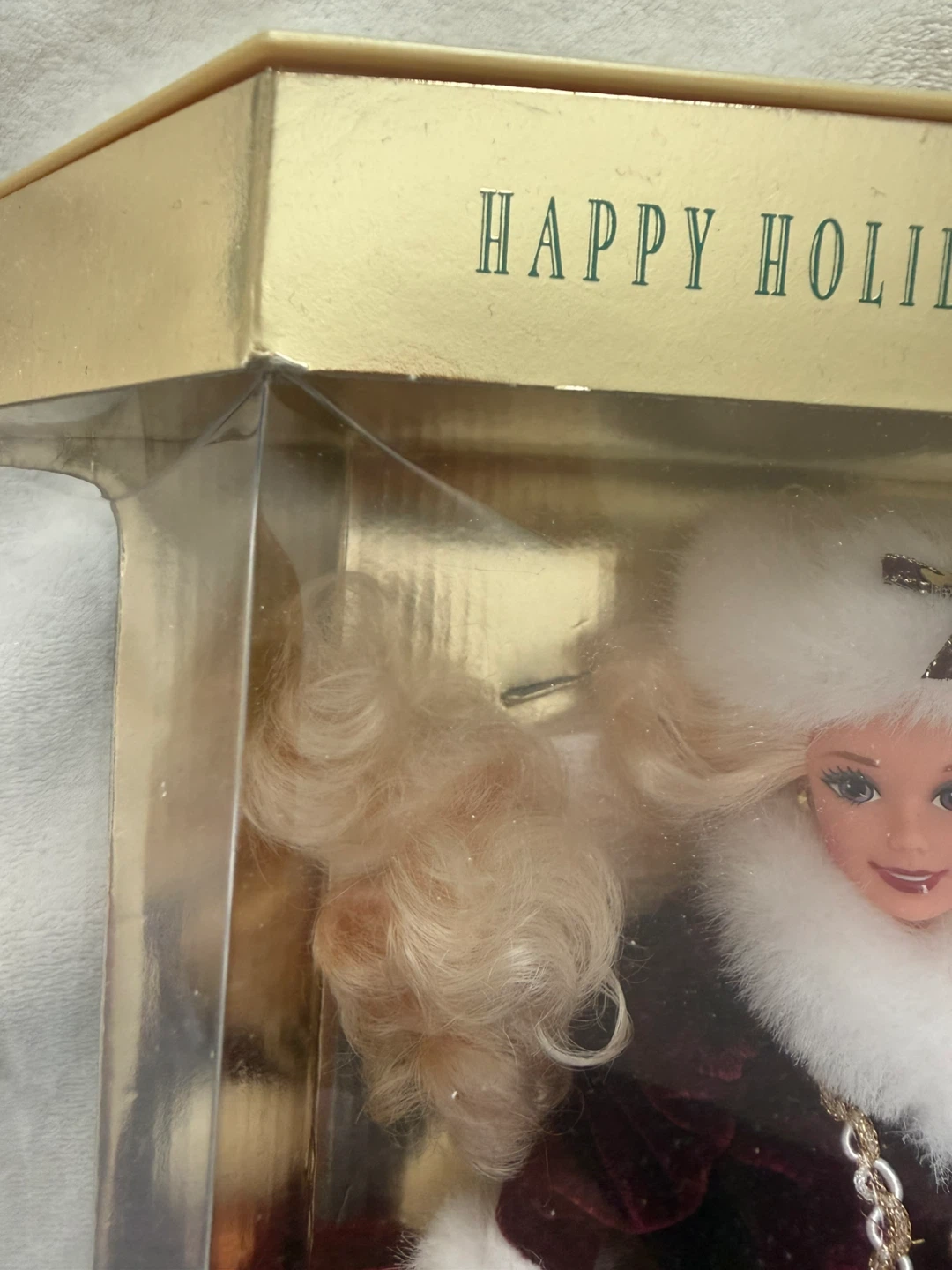 1996 Happy Holidays Barbie (Collector Doll #15646) - photo 4