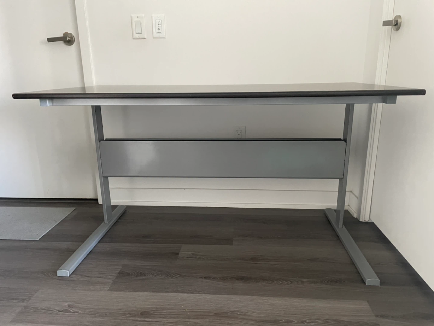 Study Table with Silver Legs - photo 3