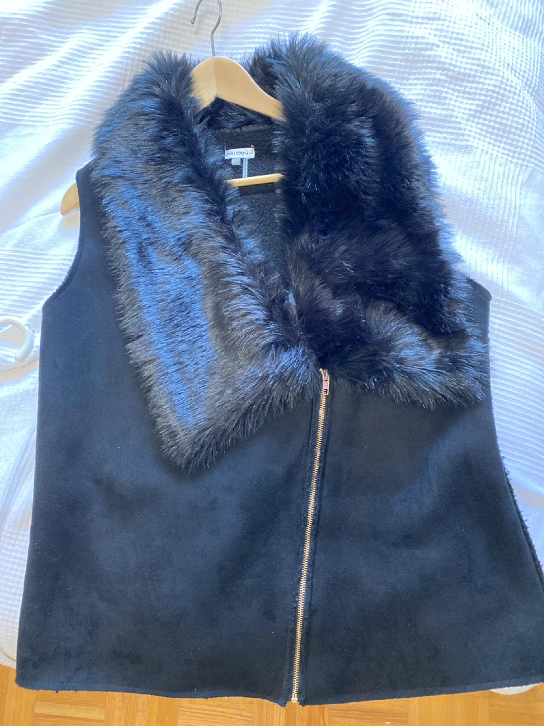SION black faux fur trimmed vest - photo 2