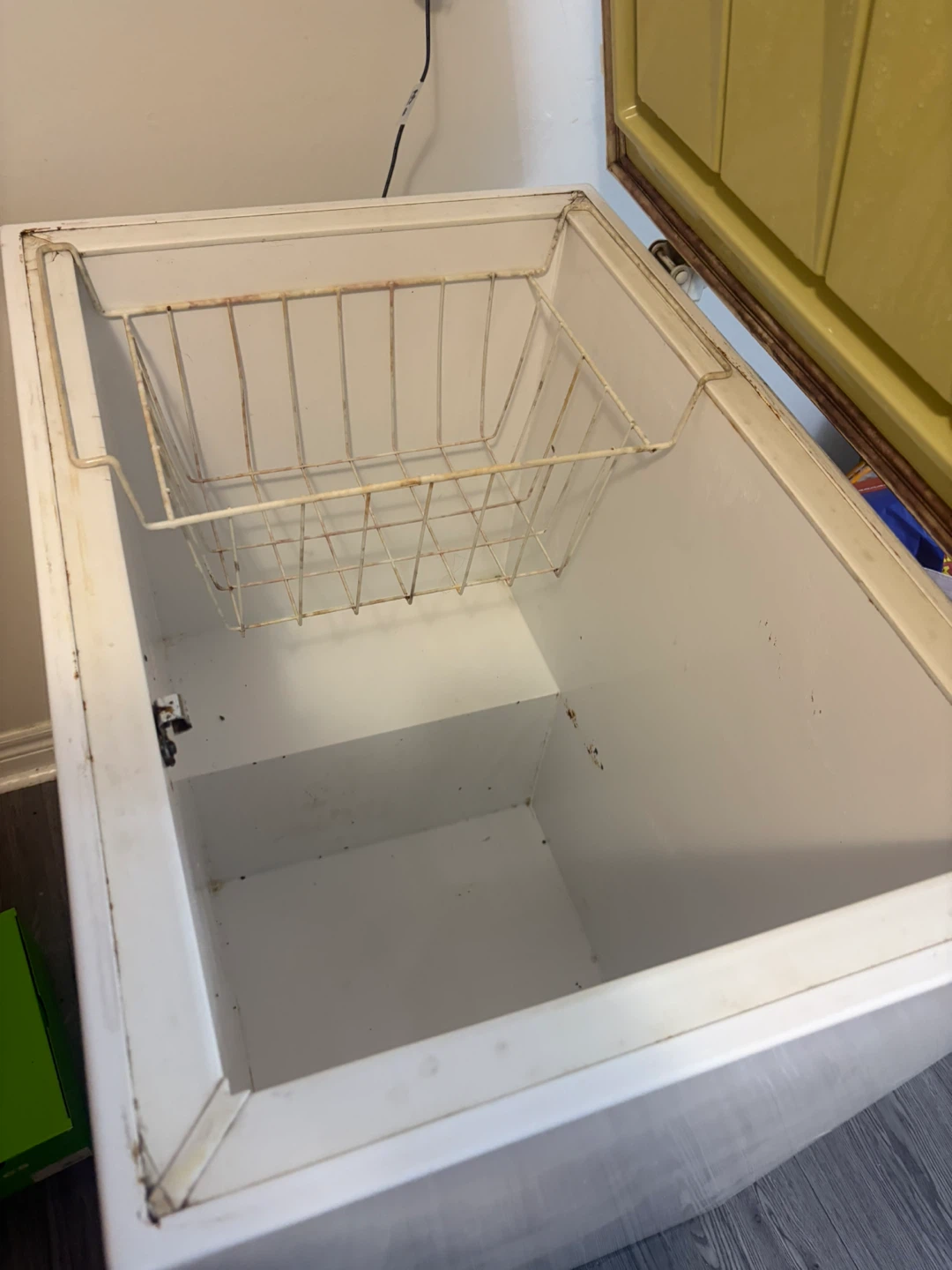 Viking Chest Freezer - photo 2