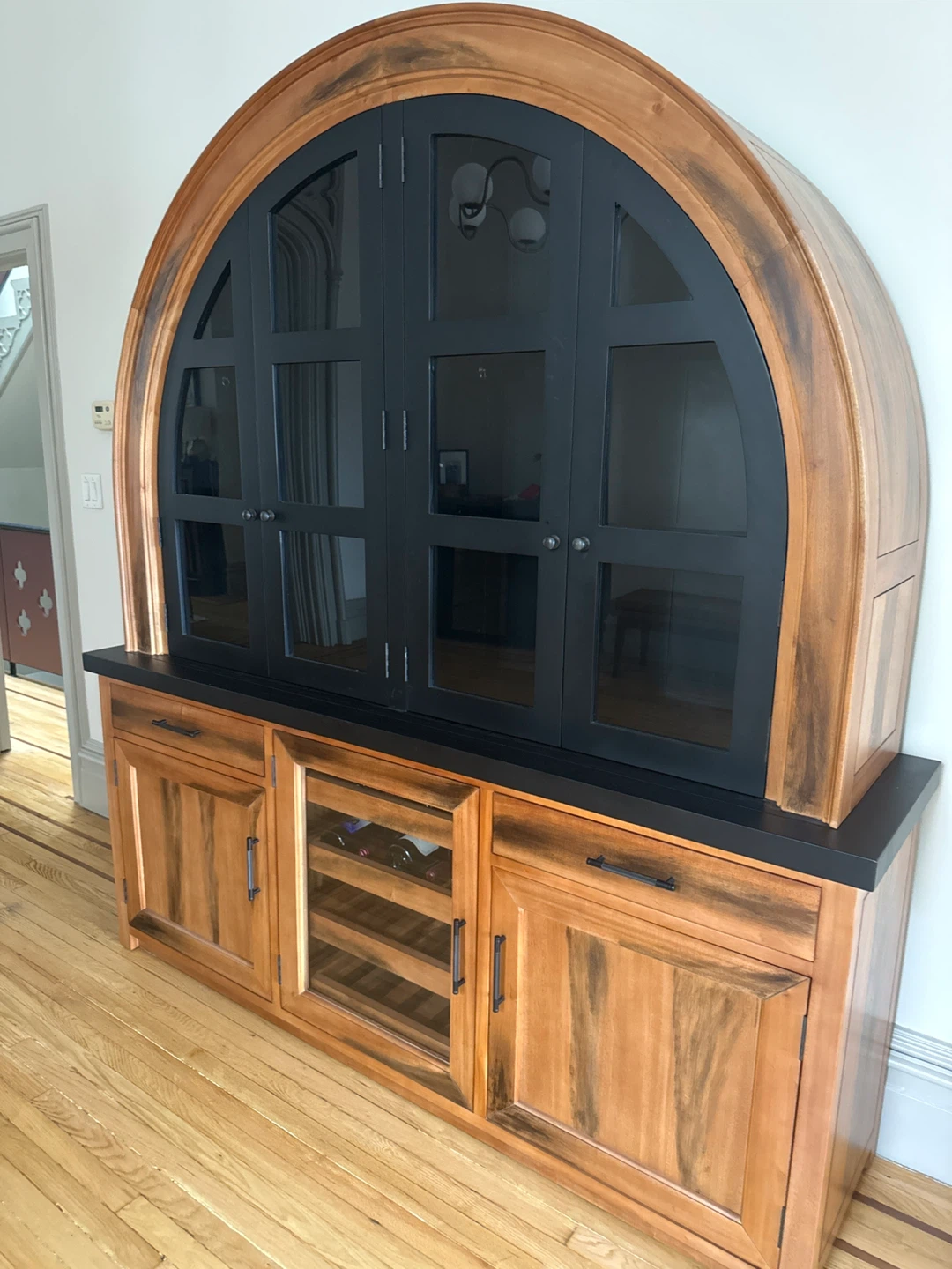 Arched Cabinet with Wine Rack - photo 2