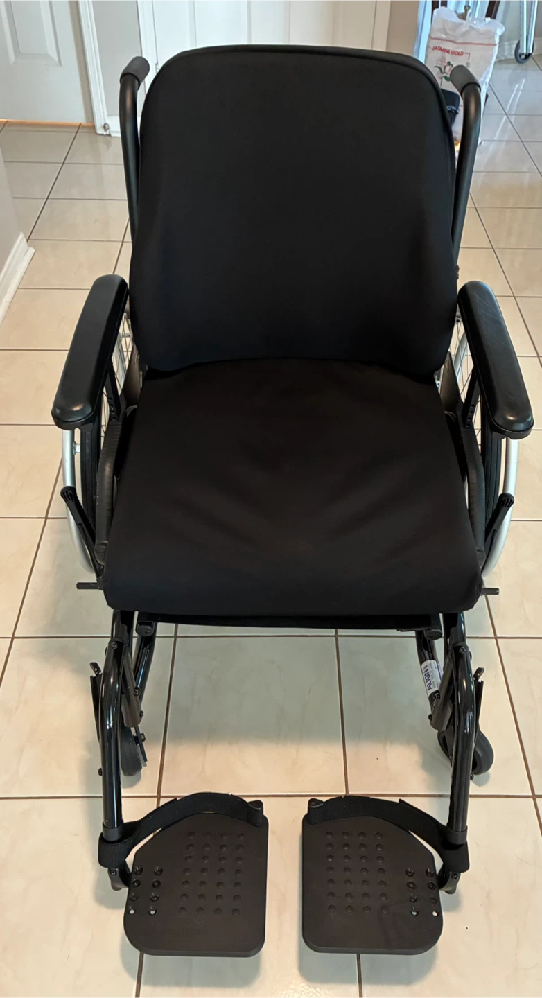 Wheelchair MOVE QS aluminum folding  Motion Composites (20x18)