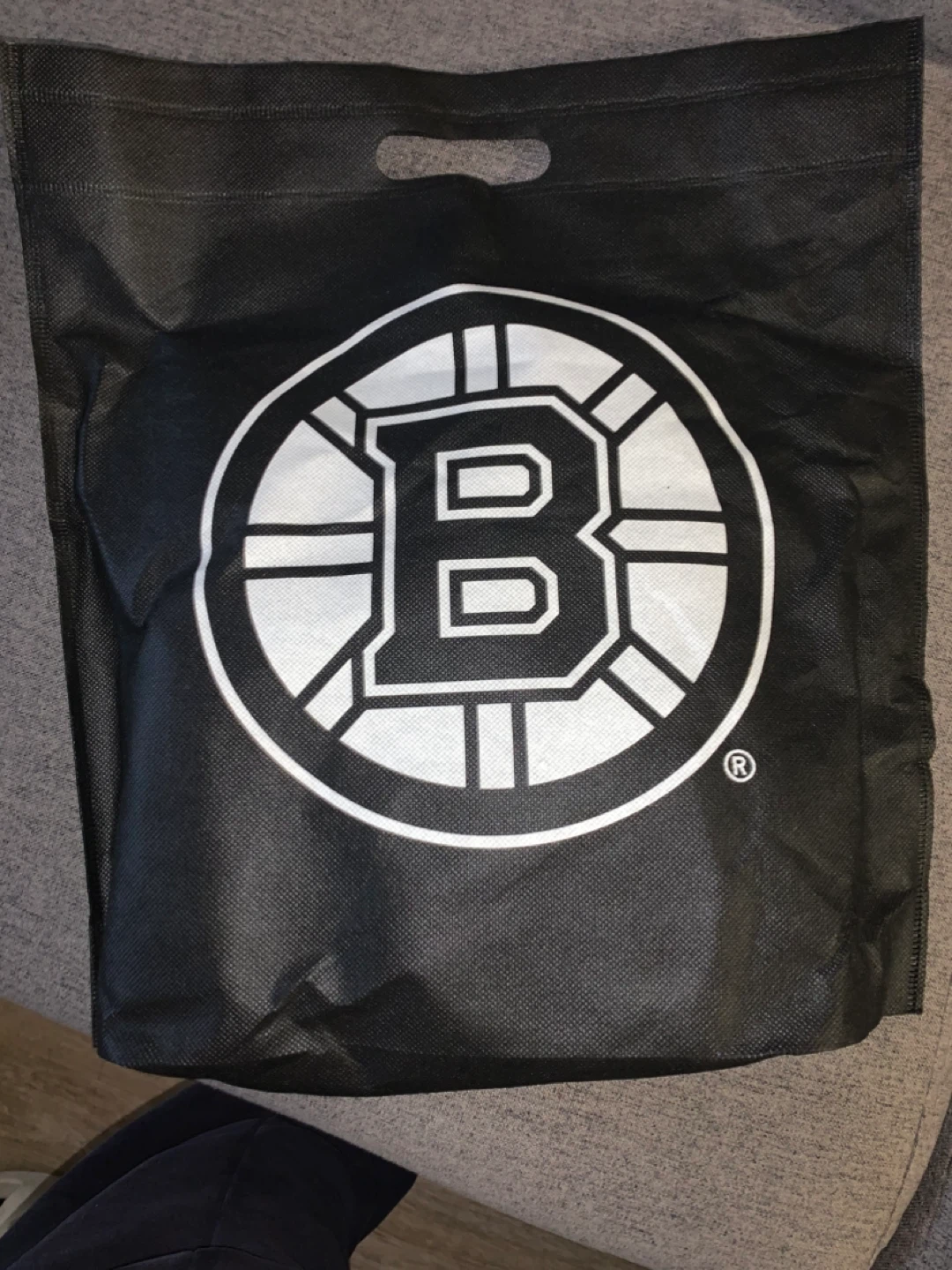 Boston Bruins Bergeron T-Shirt & Activity Pack - photo 2