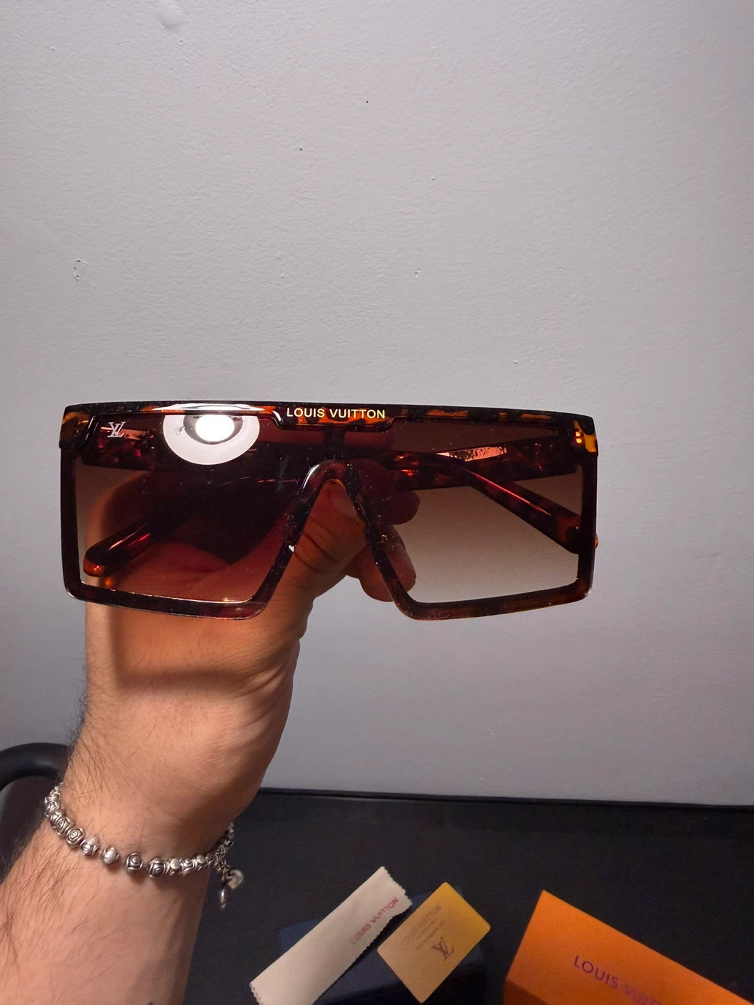 LV Tortoise Shield Sunglasses - photo 2