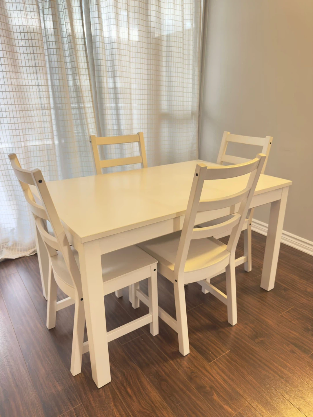 White Dining Table - photo 2
